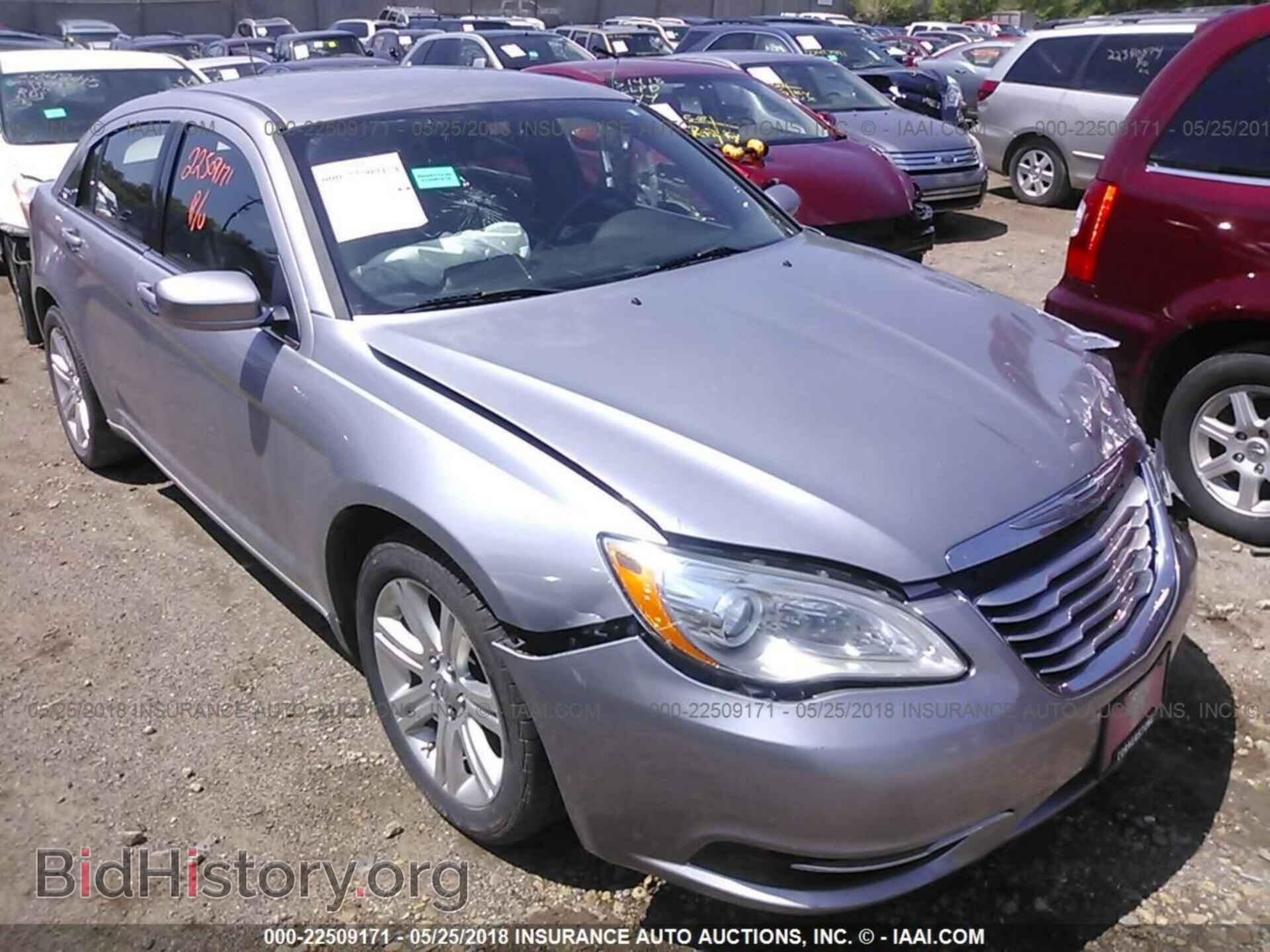 Photo 1C3CCBAB7DN762089 - Chrysler 200 2013
