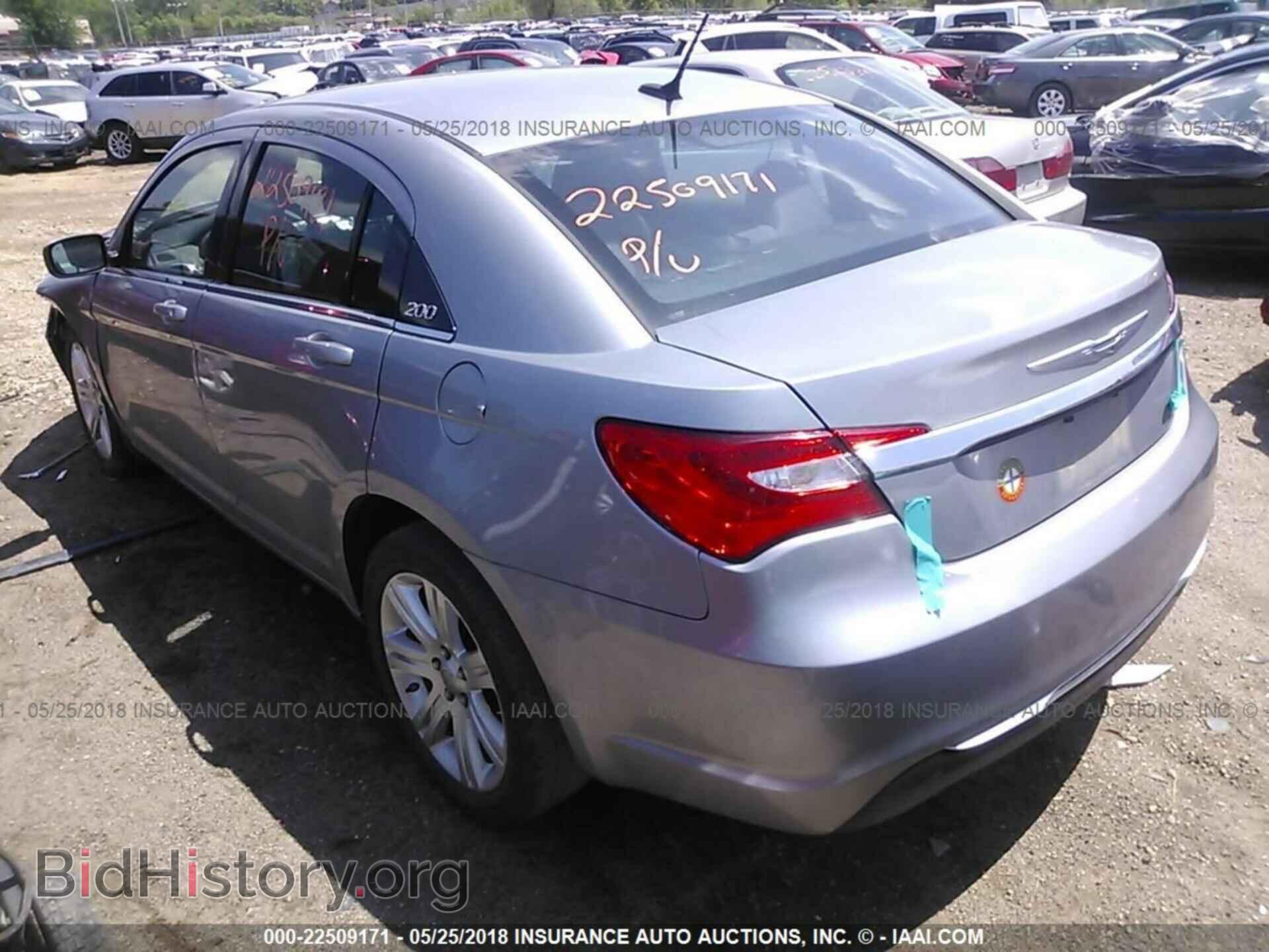 2013 Chrysler 200 - VIN: 1C3CCBAB7DN762089 - Photo 3