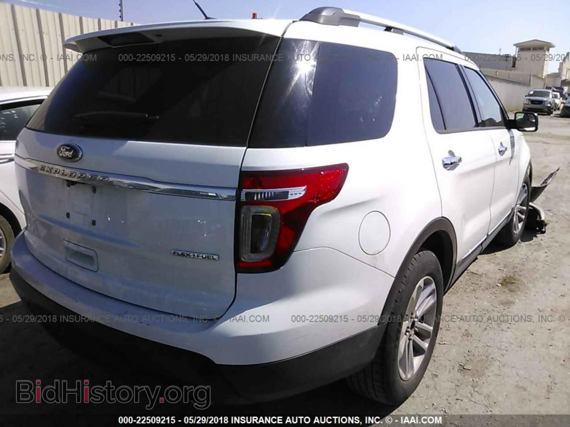 2013 Ford Explorer - VIN: 1FM5K7D85DGC45409 - Photo 4