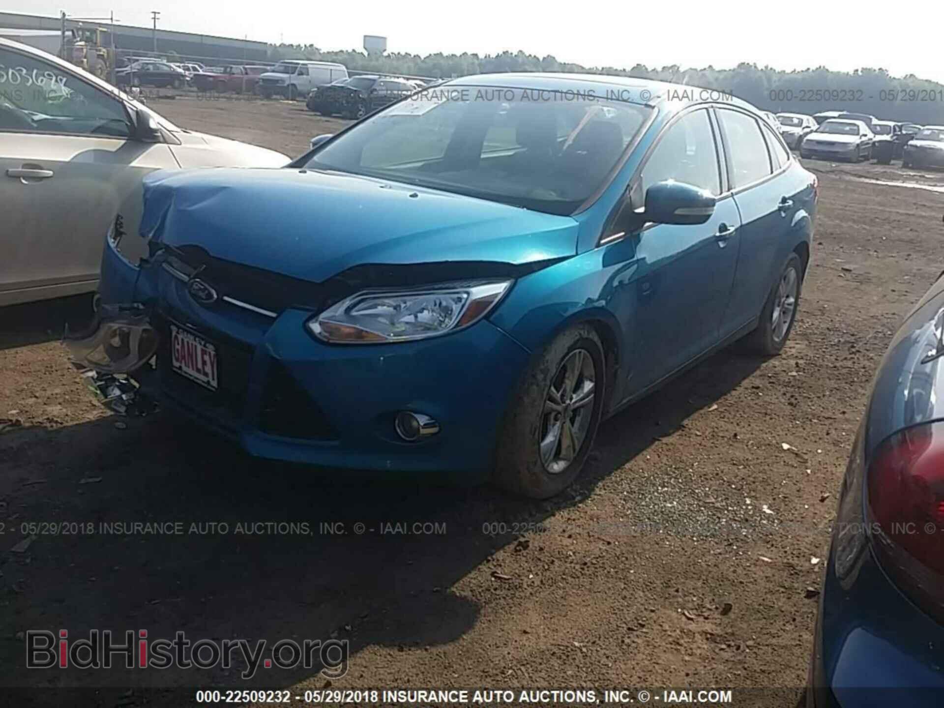 2012 Ford Focus - VIN: 1FAHP3F27CL214484 - Photo 2