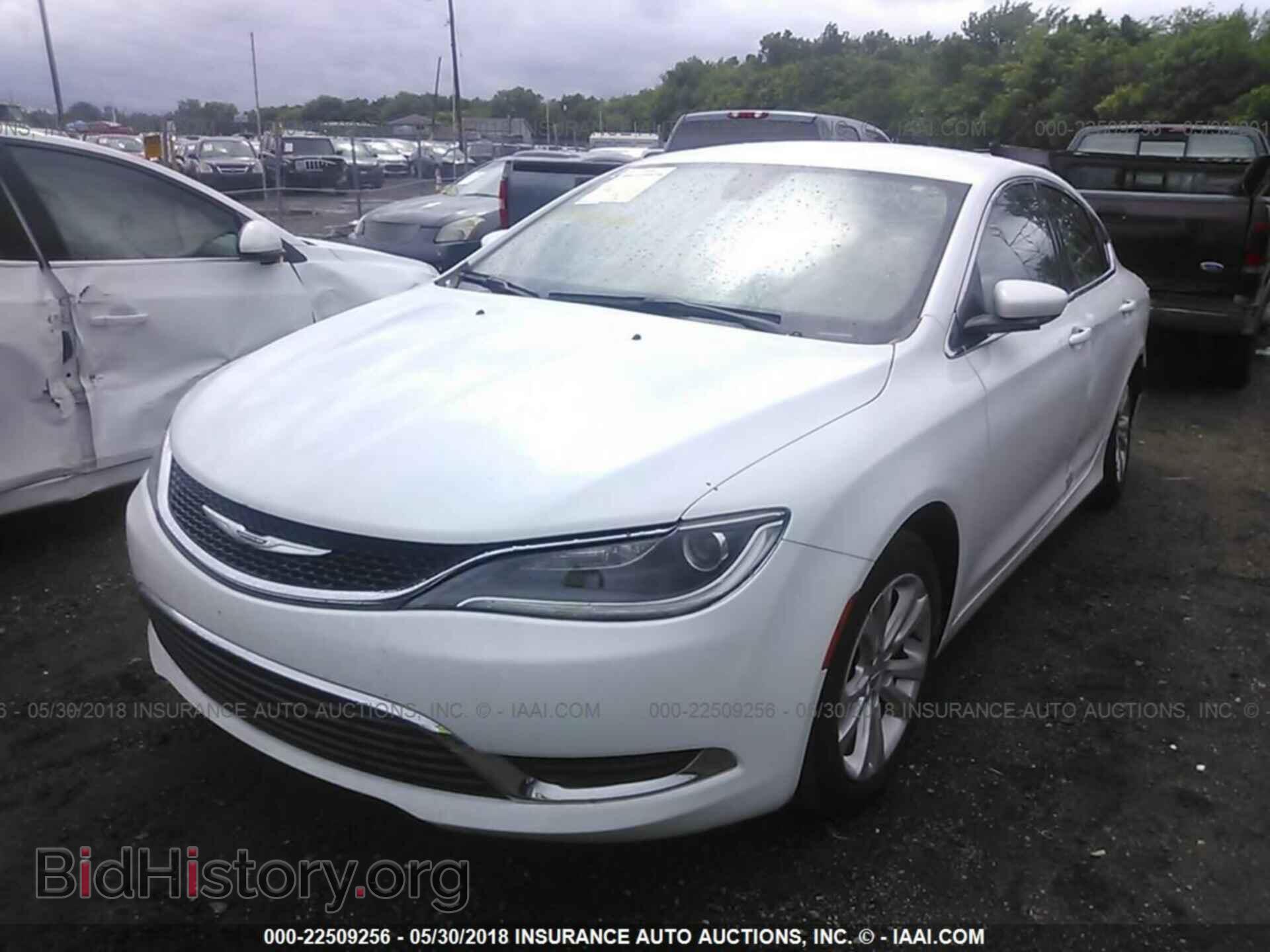 2016 Chrysler 200 - VIN: 1C3CCCAB5GN195374 - Photo 2