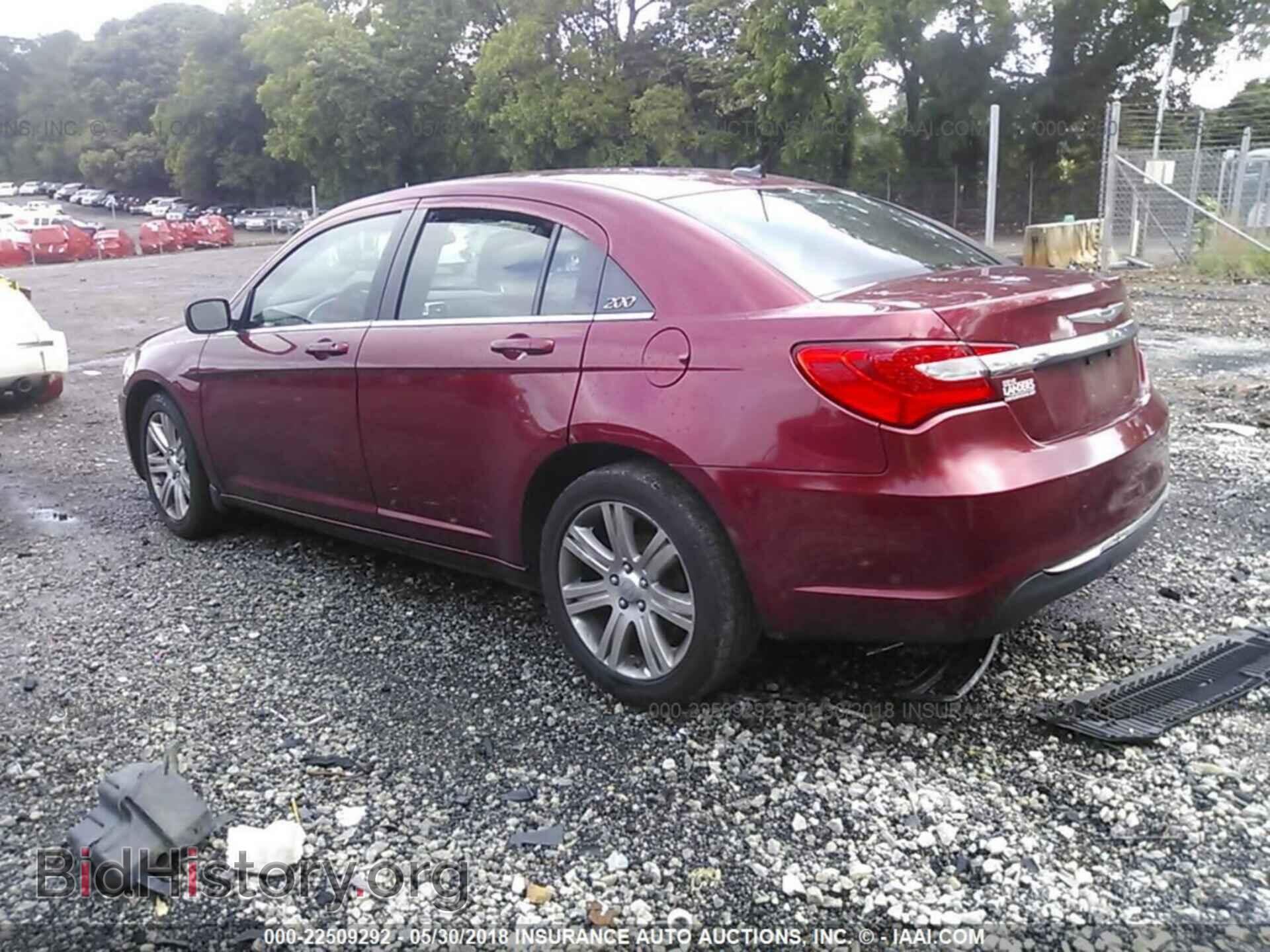 2013 Chrysler 200 - VIN: 1C3CCBAB7DN733191 - Фото 3