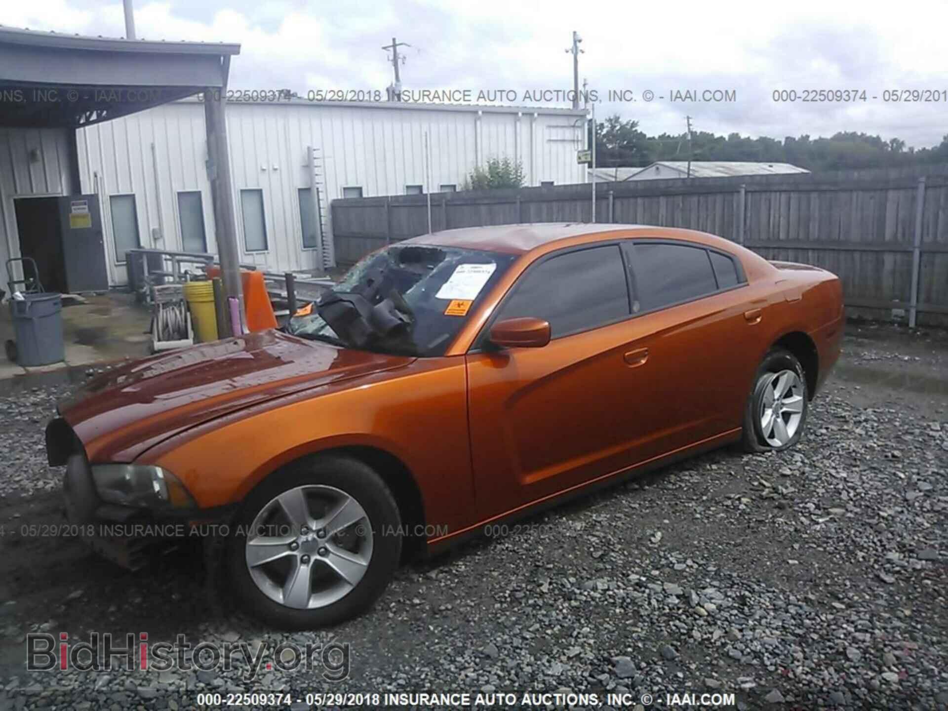 2011 Dodge Charger - VIN: 2B3CL3CG8BH524317 - Фото 2