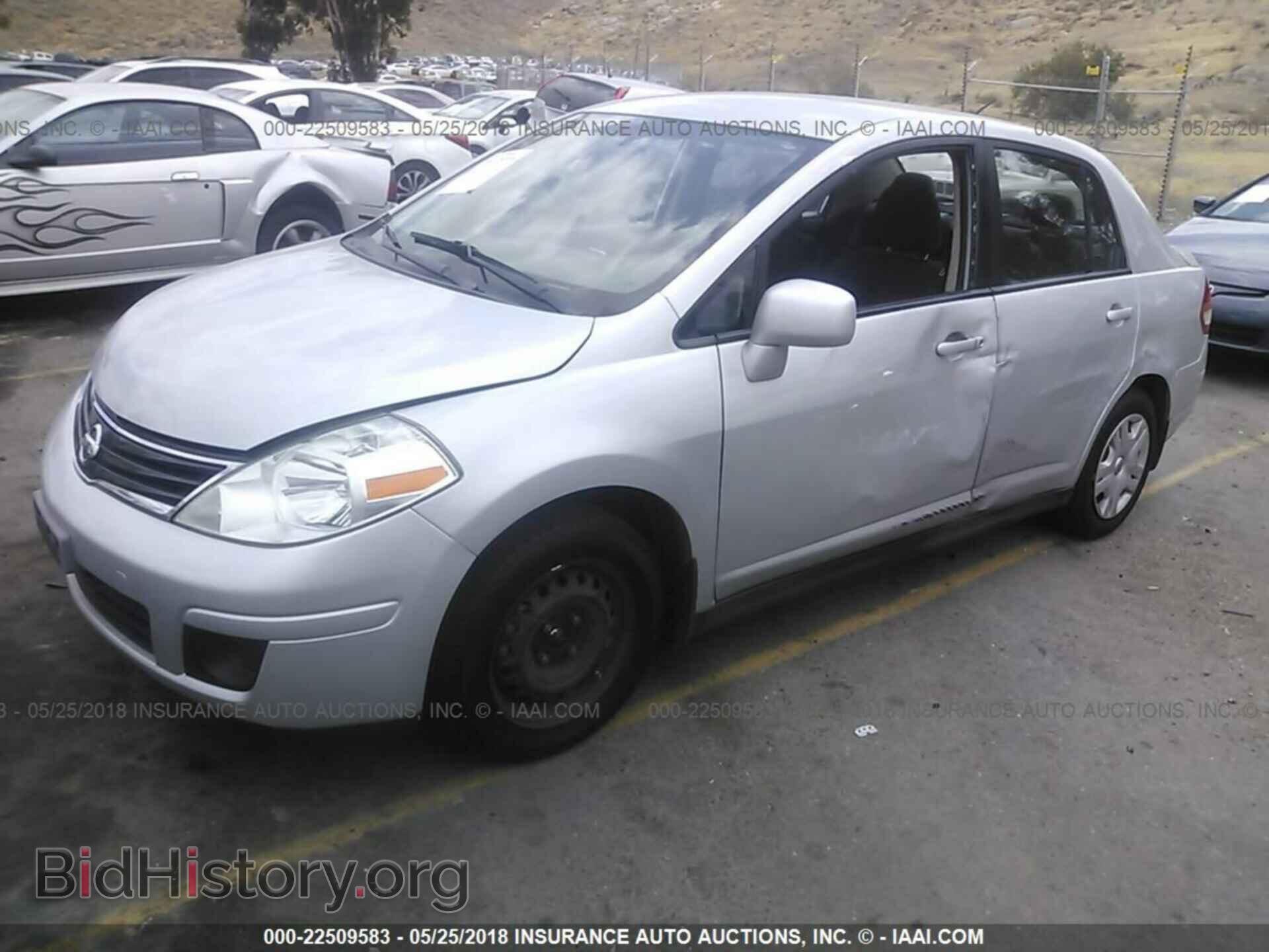 2011 Nissan Versa - VIN: 3N1BC1AP0BL444070 - Photo 2