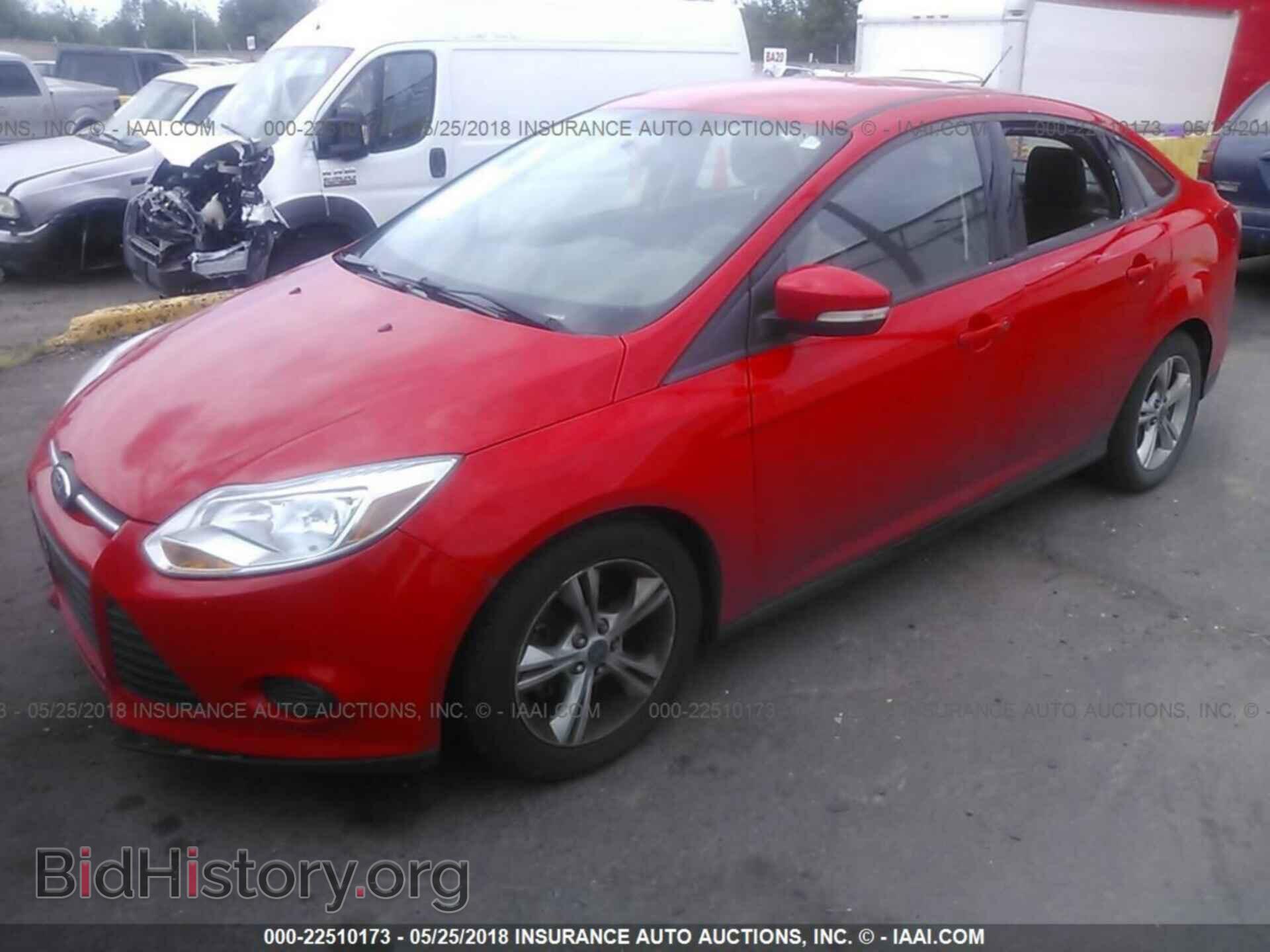 2014 Ford Focus - VIN: 1FADP3F22EL335666 - Photo 2