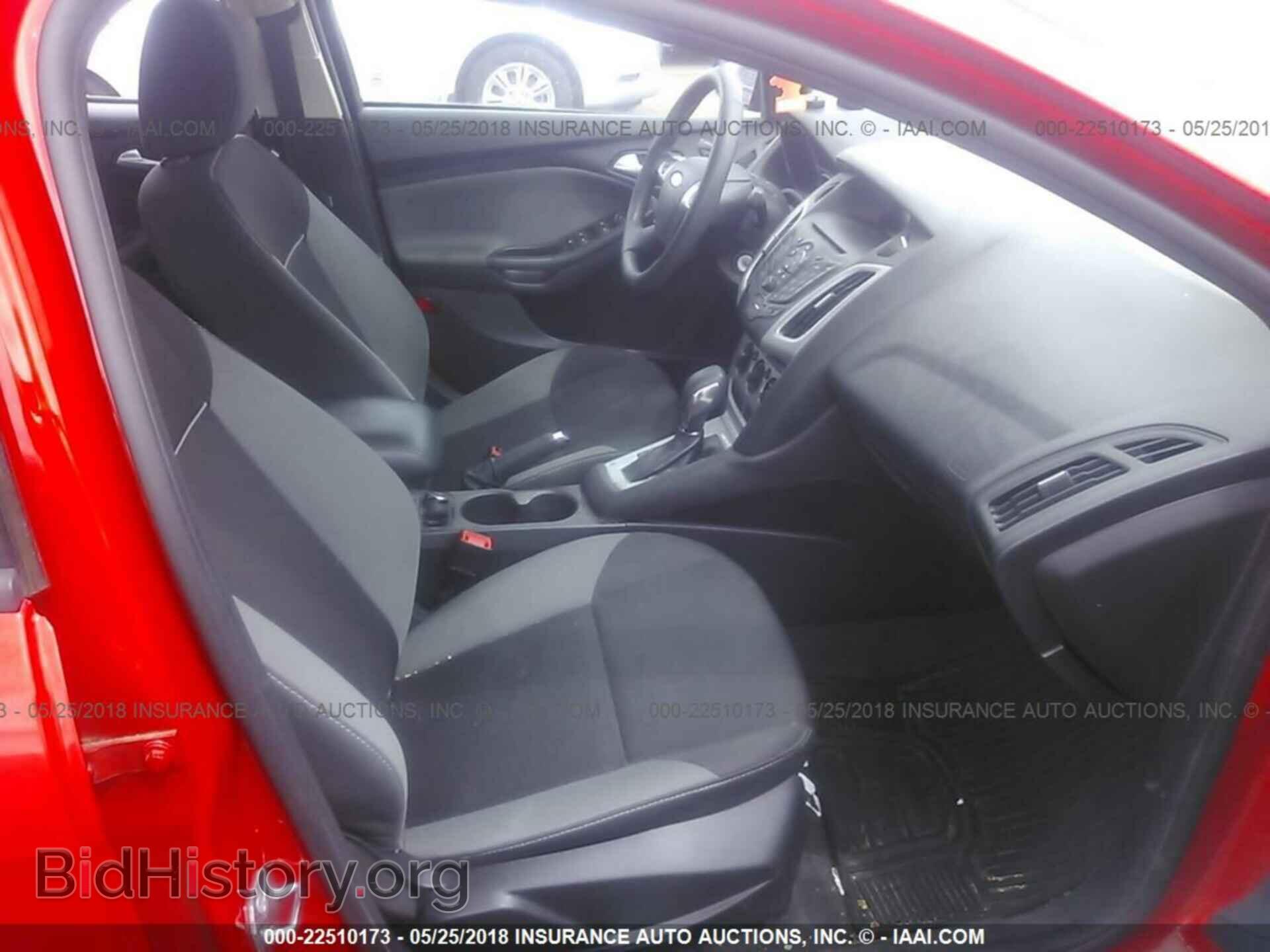 2014 Ford Focus - VIN: 1FADP3F22EL335666 - Photo 5
