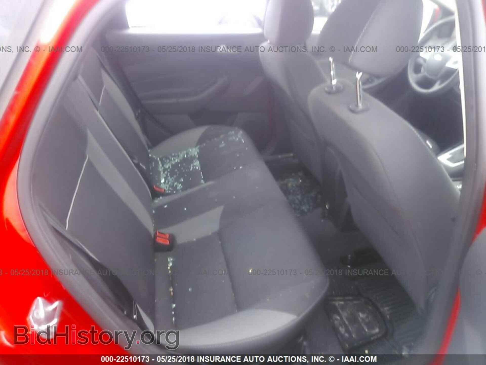 2014 Ford Focus - VIN: 1FADP3F22EL335666 - Photo 8
