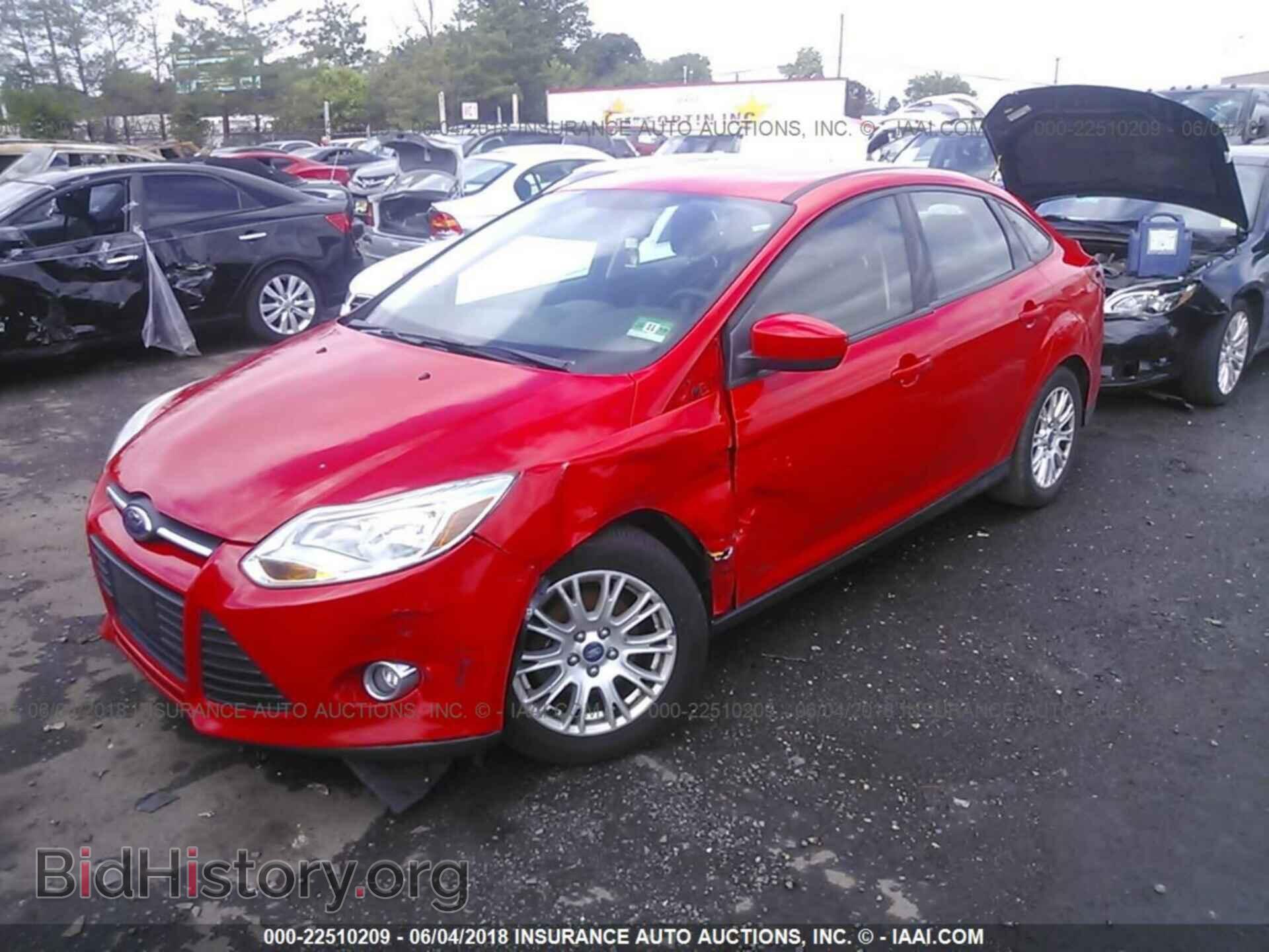 2012 Ford Focus - VIN: 1FAHP3F27CL132853 - Фото 2