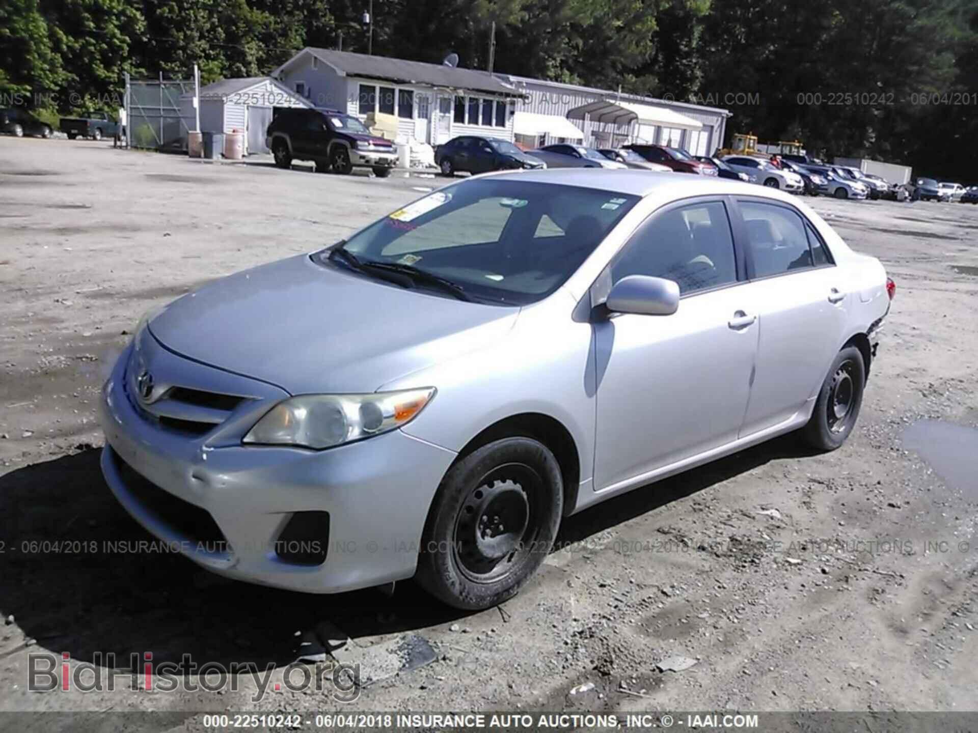 2011 Toyota Corolla - VIN: JTDBU4EE8B9134844 - Фото 2