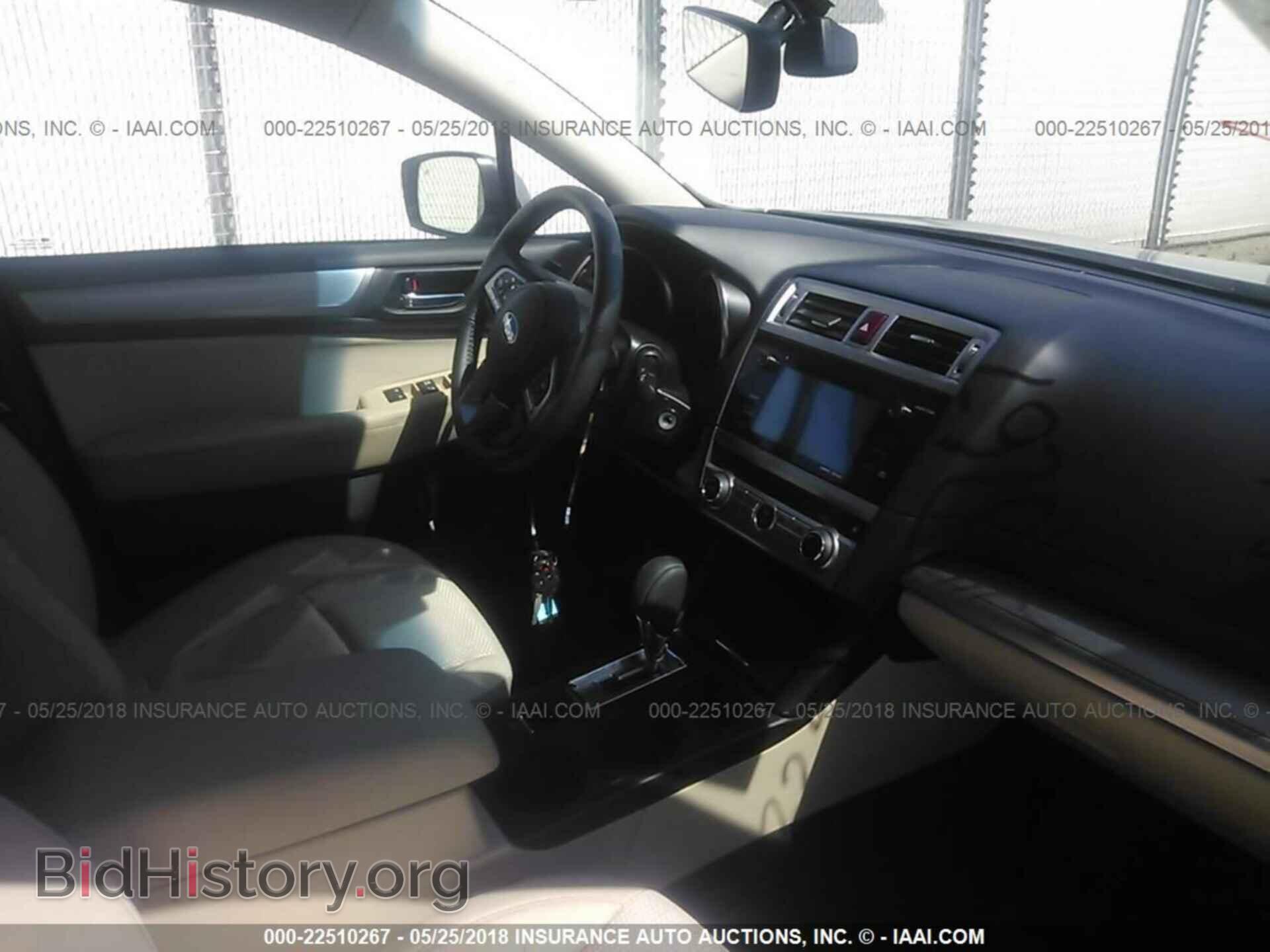 2017 Subaru Outback - VIN: 4S4BSAFCXH3429484 - Photo 5