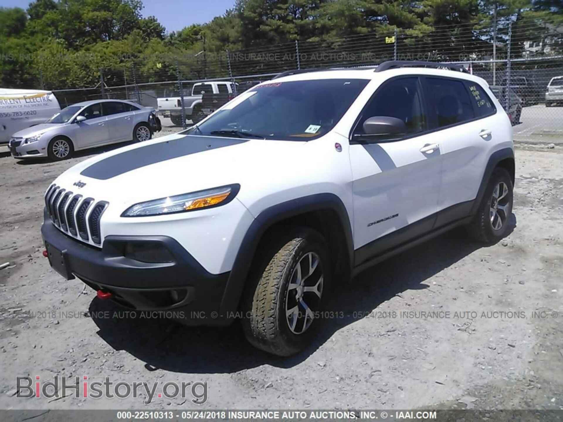 2014 Jeep Cherokee - VIN: 1C4PJMBSXEW267605 - Фото 2