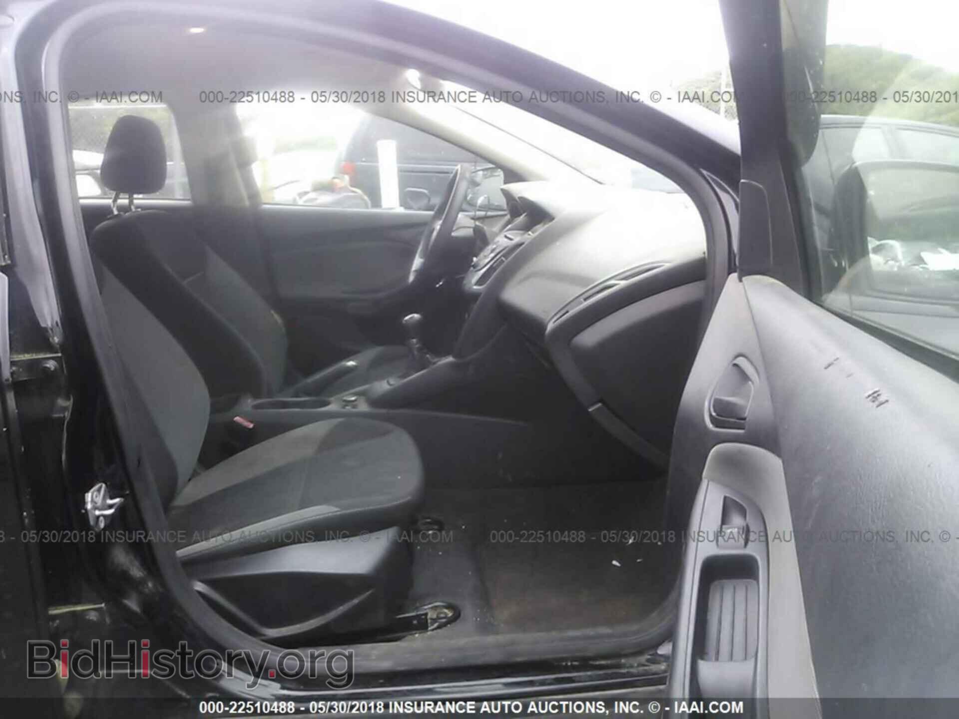 2012 Ford Focus - VIN: 1FAHP3E24CL232619 - Photo 5