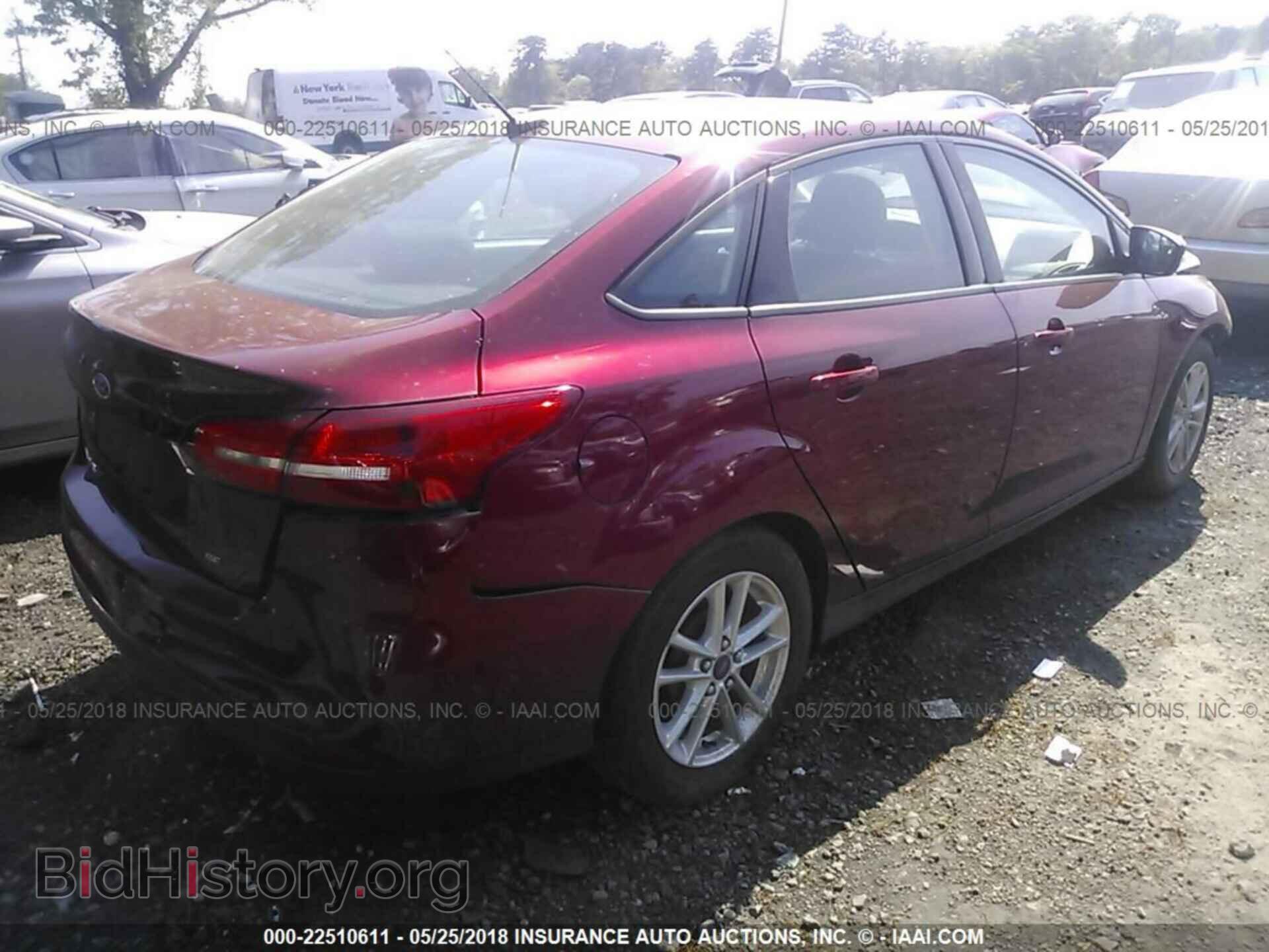 2016 Ford Focus - VIN: 1FADP3F20GL248481 - Photo 4
