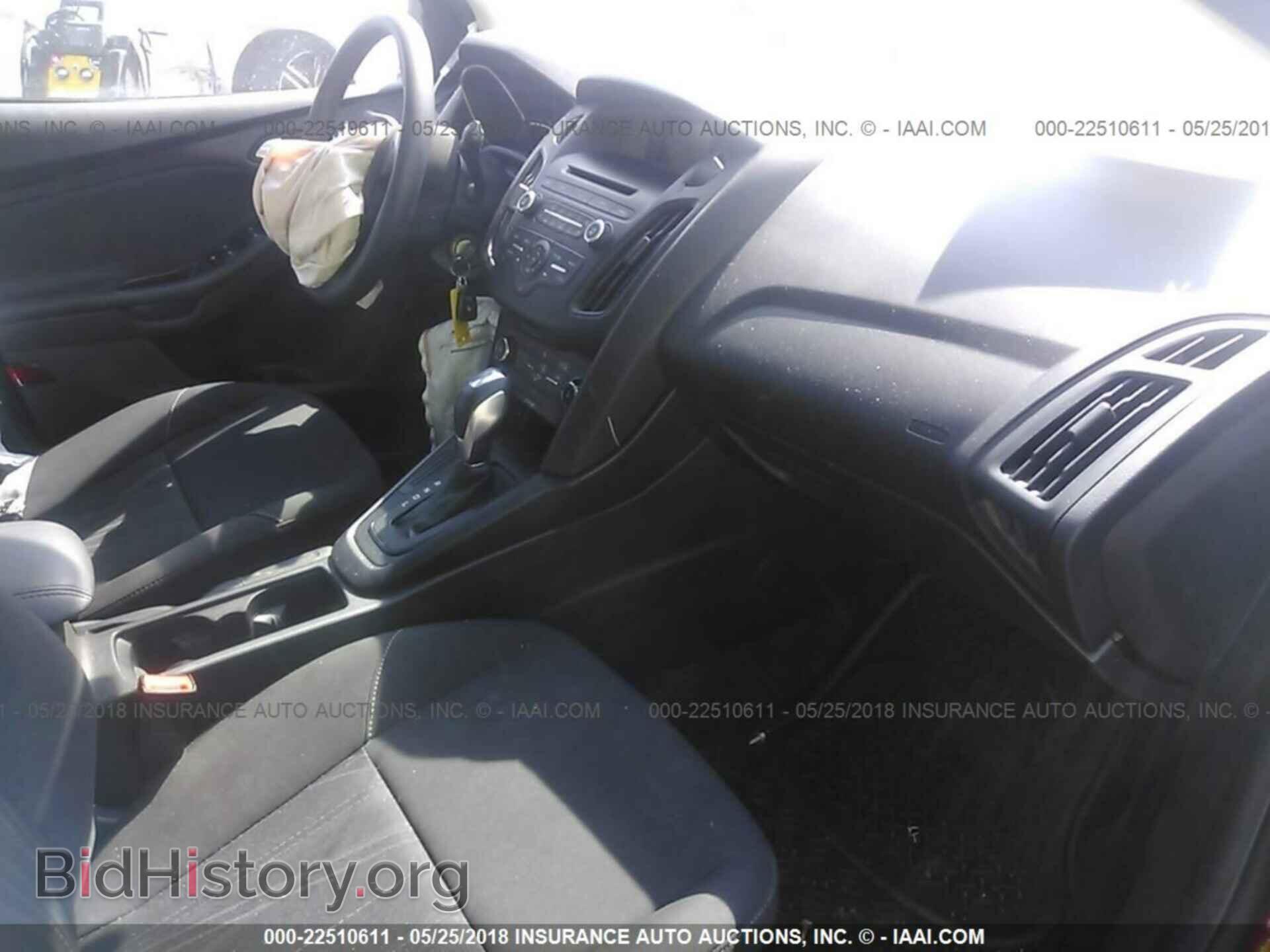 2016 Ford Focus - VIN: 1FADP3F20GL248481 - Photo 5