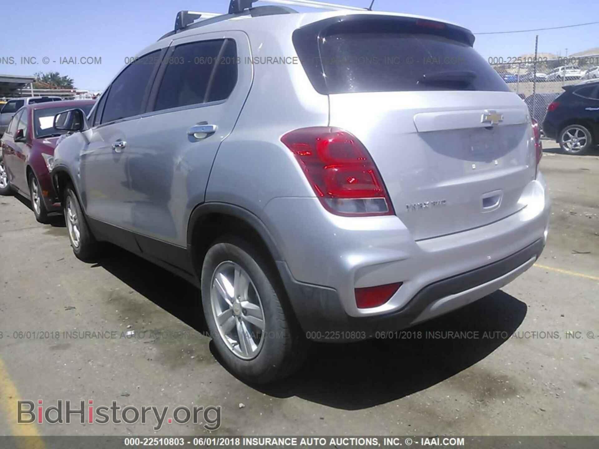 2017 Chevrolet Trax - VIN: 3GNCJPSB1HL194920 - Фото 3