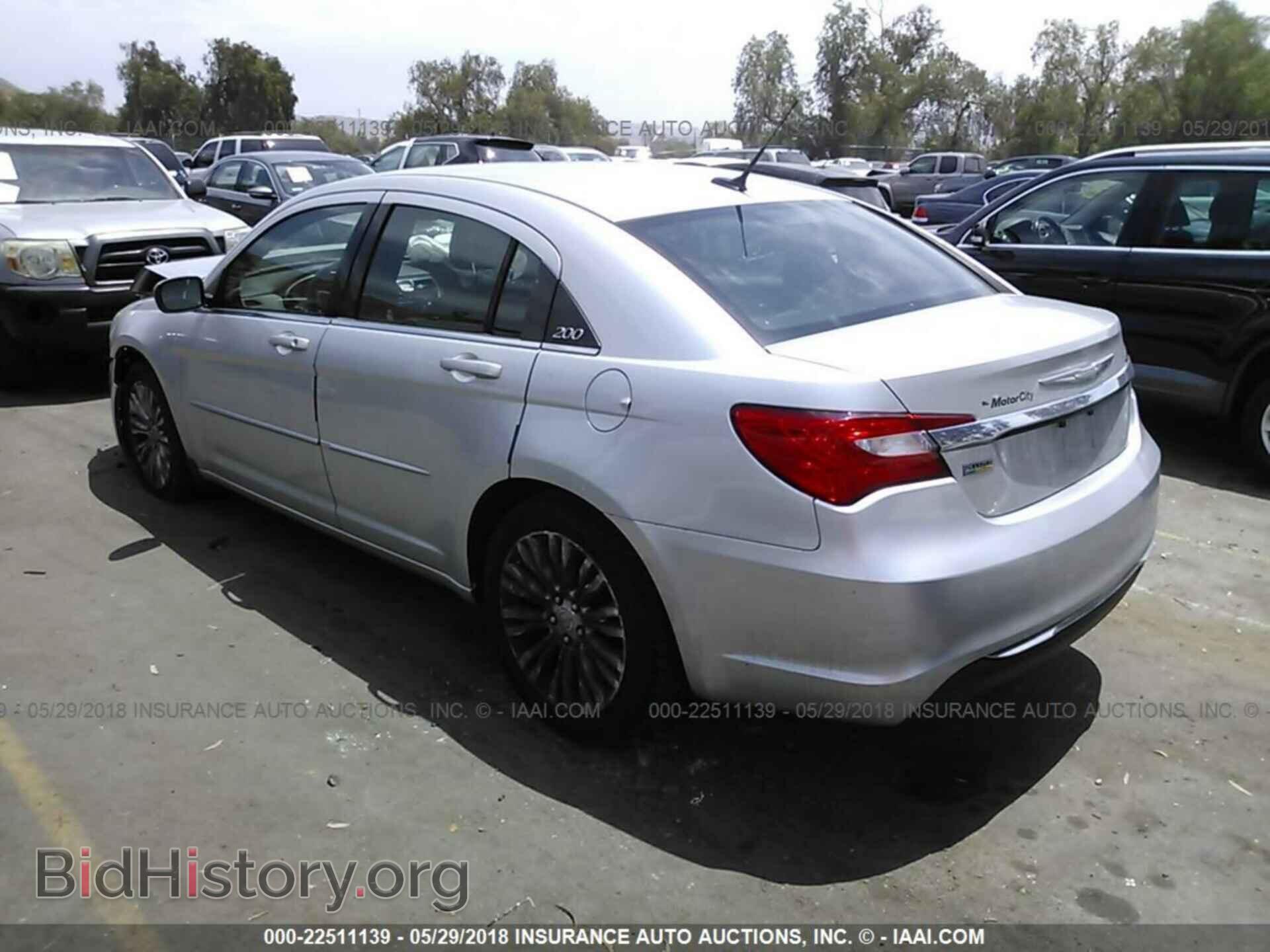 2011 Chrysler 200 - VIN: 1C3BC1FG8BN544993 - Фото 3