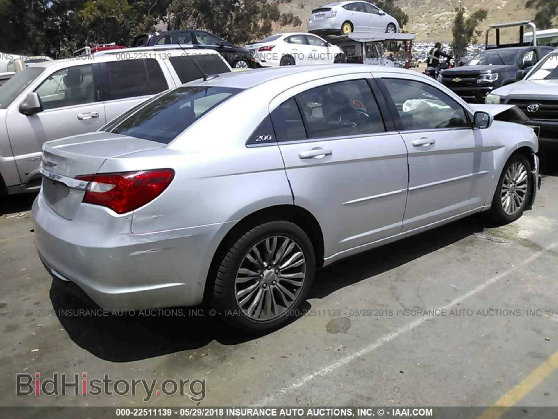 2011 Chrysler 200 - VIN: 1C3BC1FG8BN544993 - Фото 4