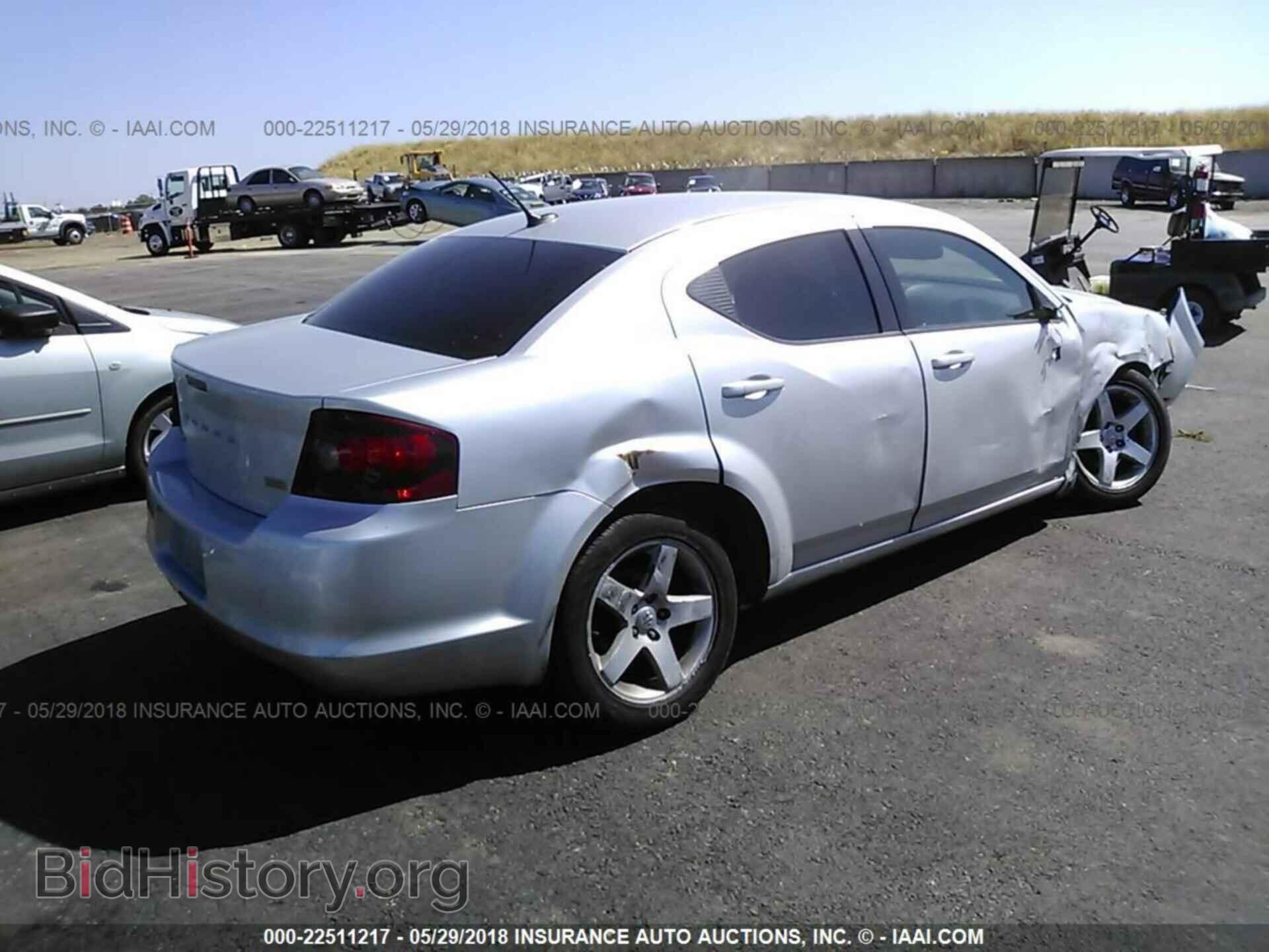 2011 Dodge Avenger - VIN: 1B3BD4FG3BN562927 - Photo 4