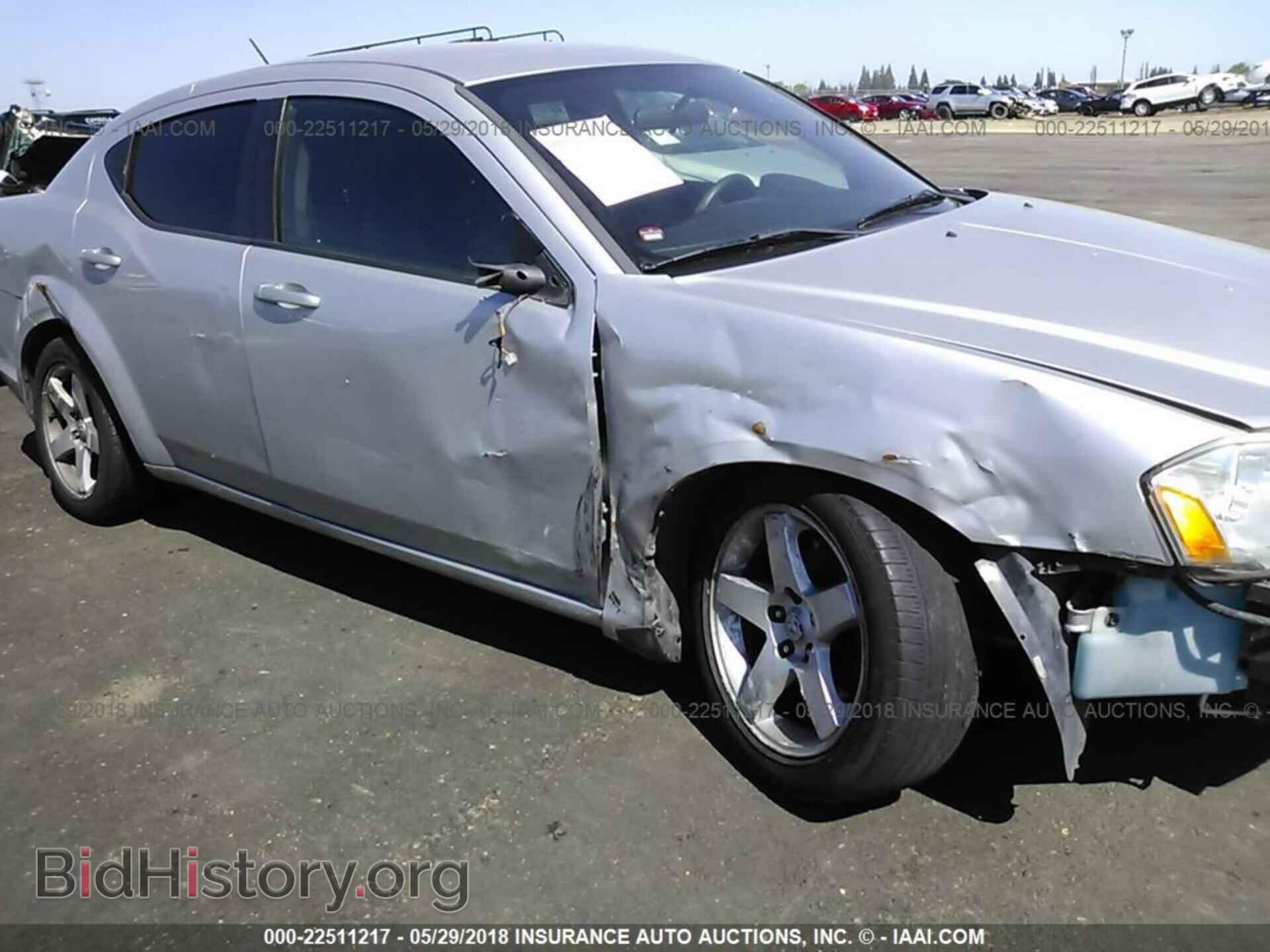 2011 Dodge Avenger - VIN: 1B3BD4FG3BN562927 - Photo 6