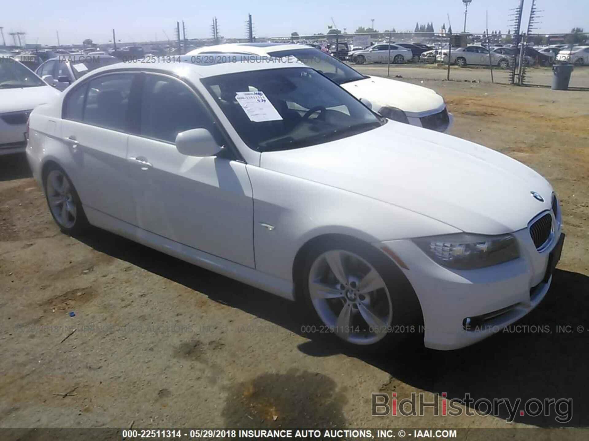 Photo WBAPM5C5XBF181984 - BMW 335 2011