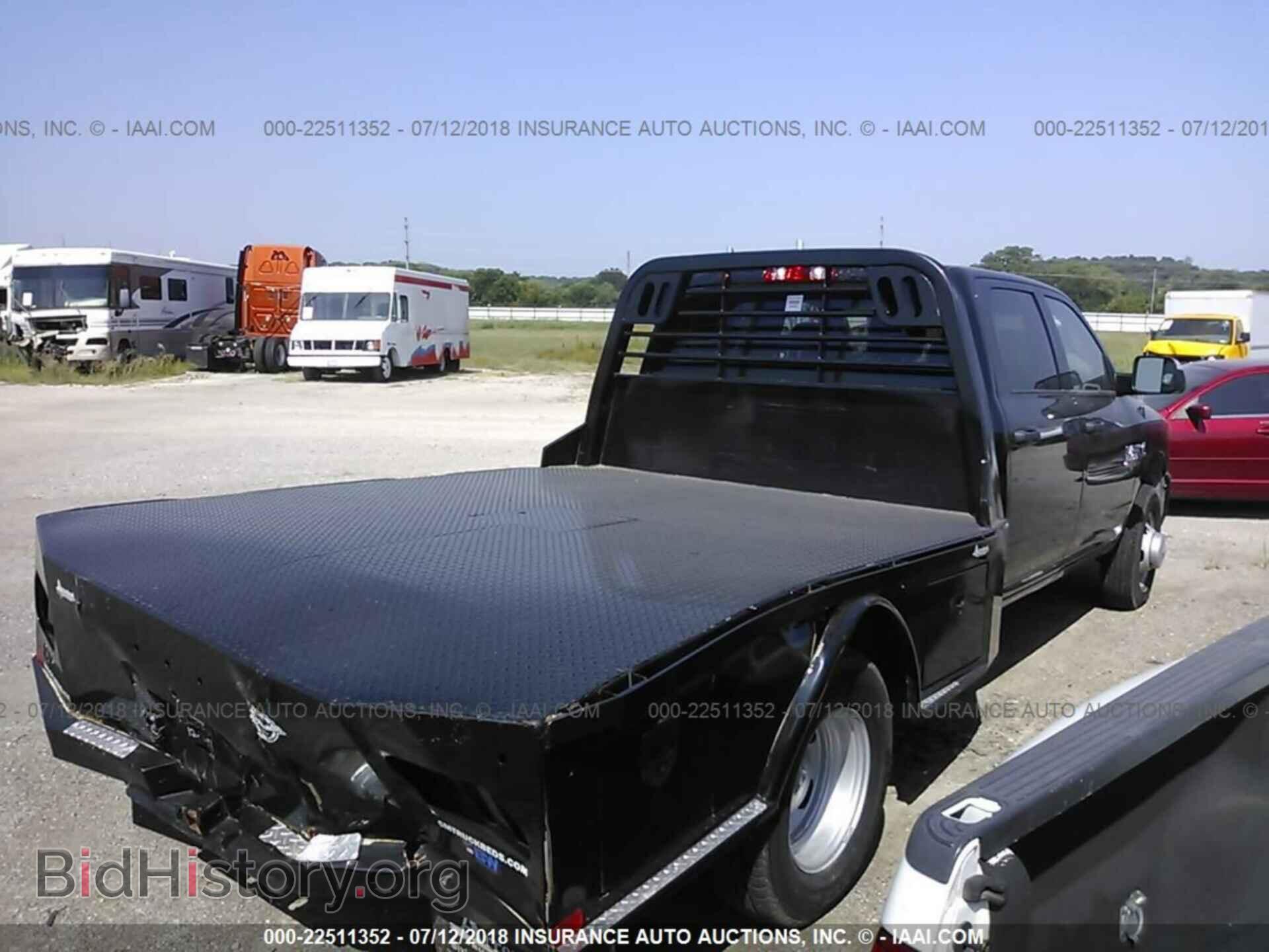 2018 Ram 3500 - VIN: 3C7WRTCL5JG188800 - Photo 4