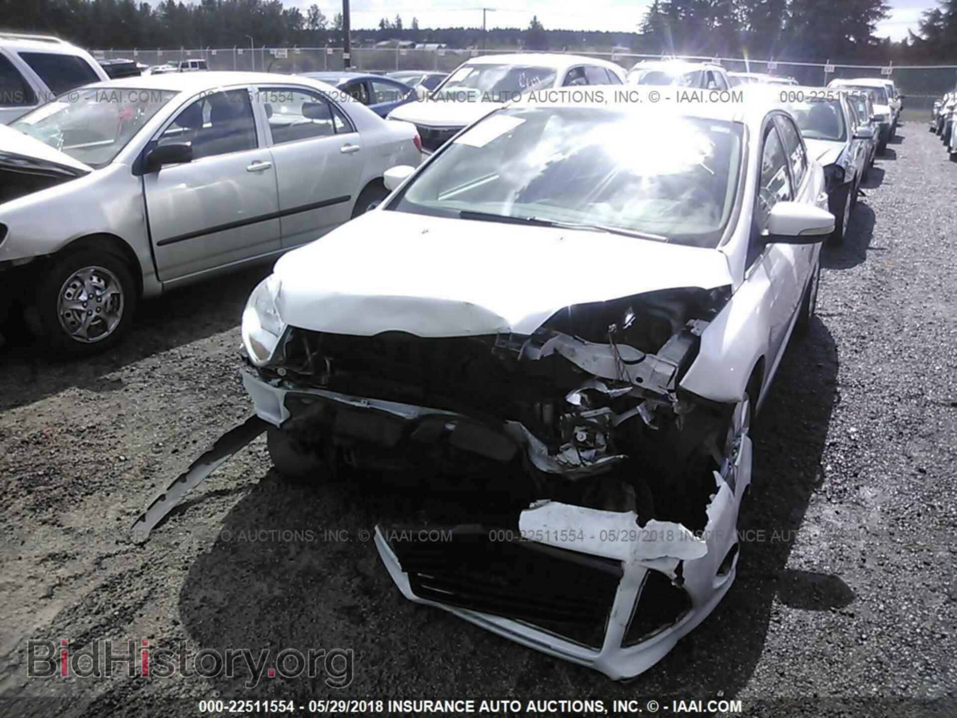 2012 Ford Focus - VIN: 1FAHP3H24CL195678 - Photo 2