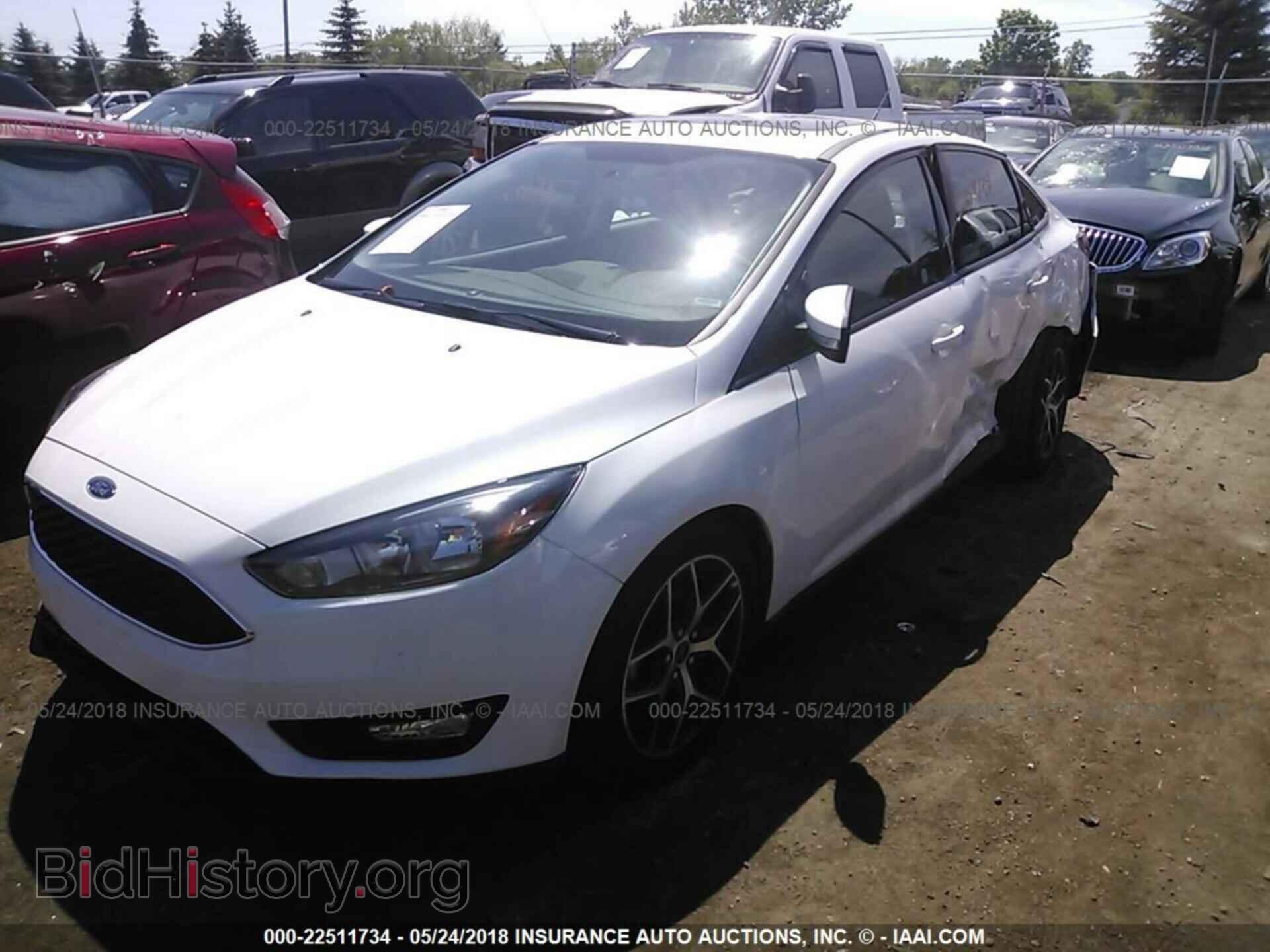 2017 Ford Focus - VIN: 1FADP3H20HL287148 - Photo 2