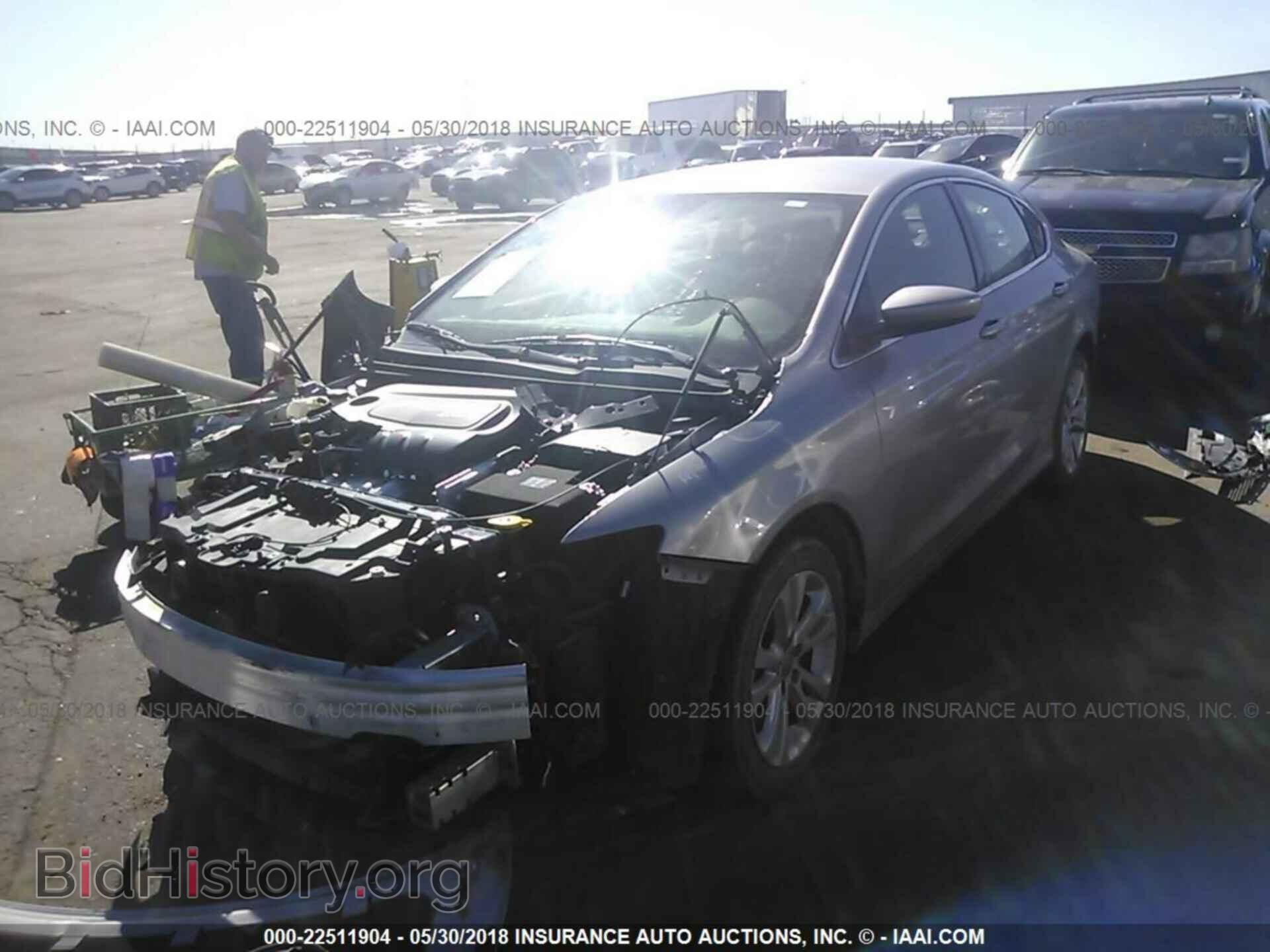 2015 Chrysler 200 - VIN: 1C3CCCAB6FN683165 - Фото 2