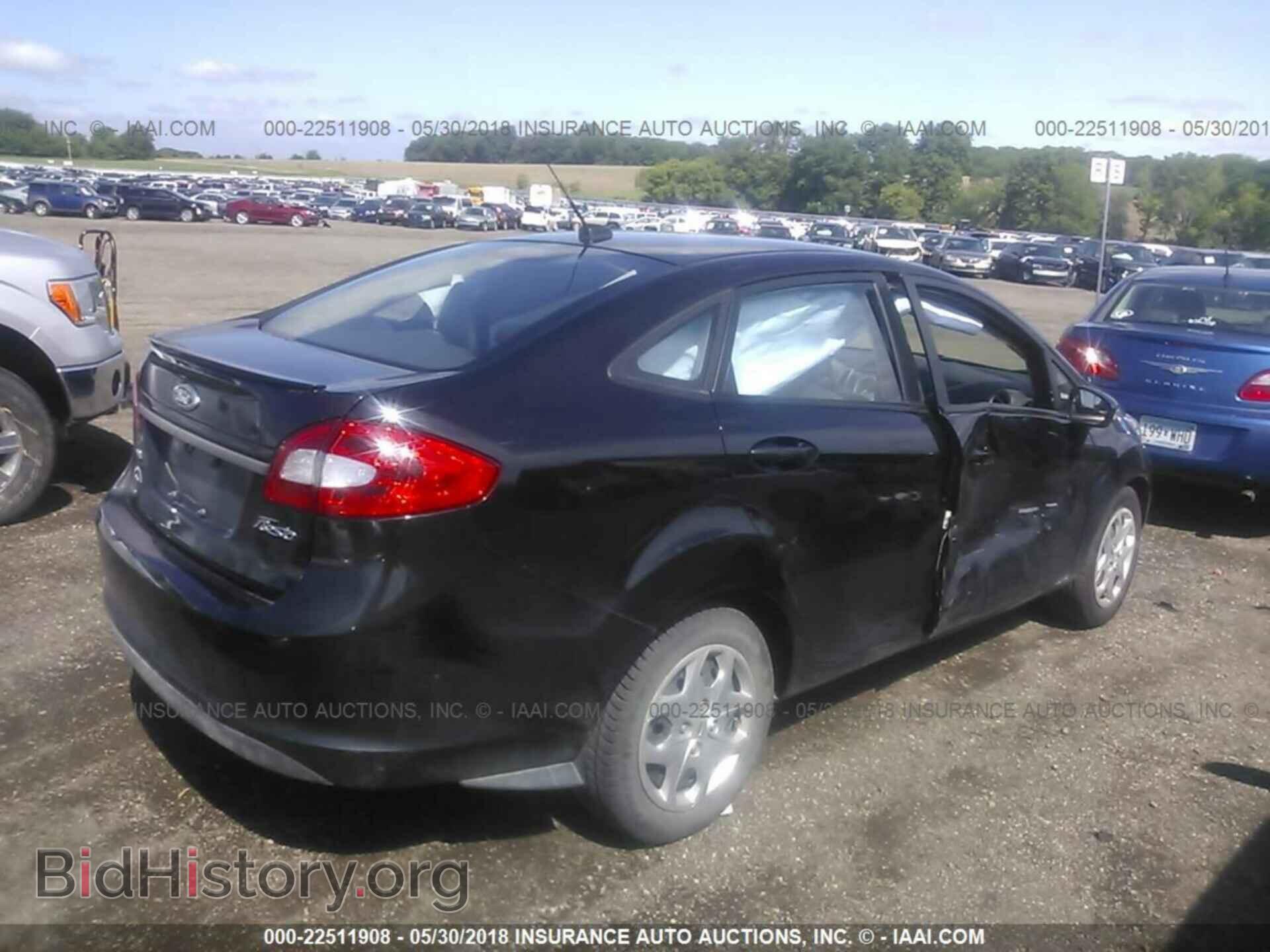 2013 Ford Fiesta - VIN: 3FADP4BJ8DM192884 - Фото 4