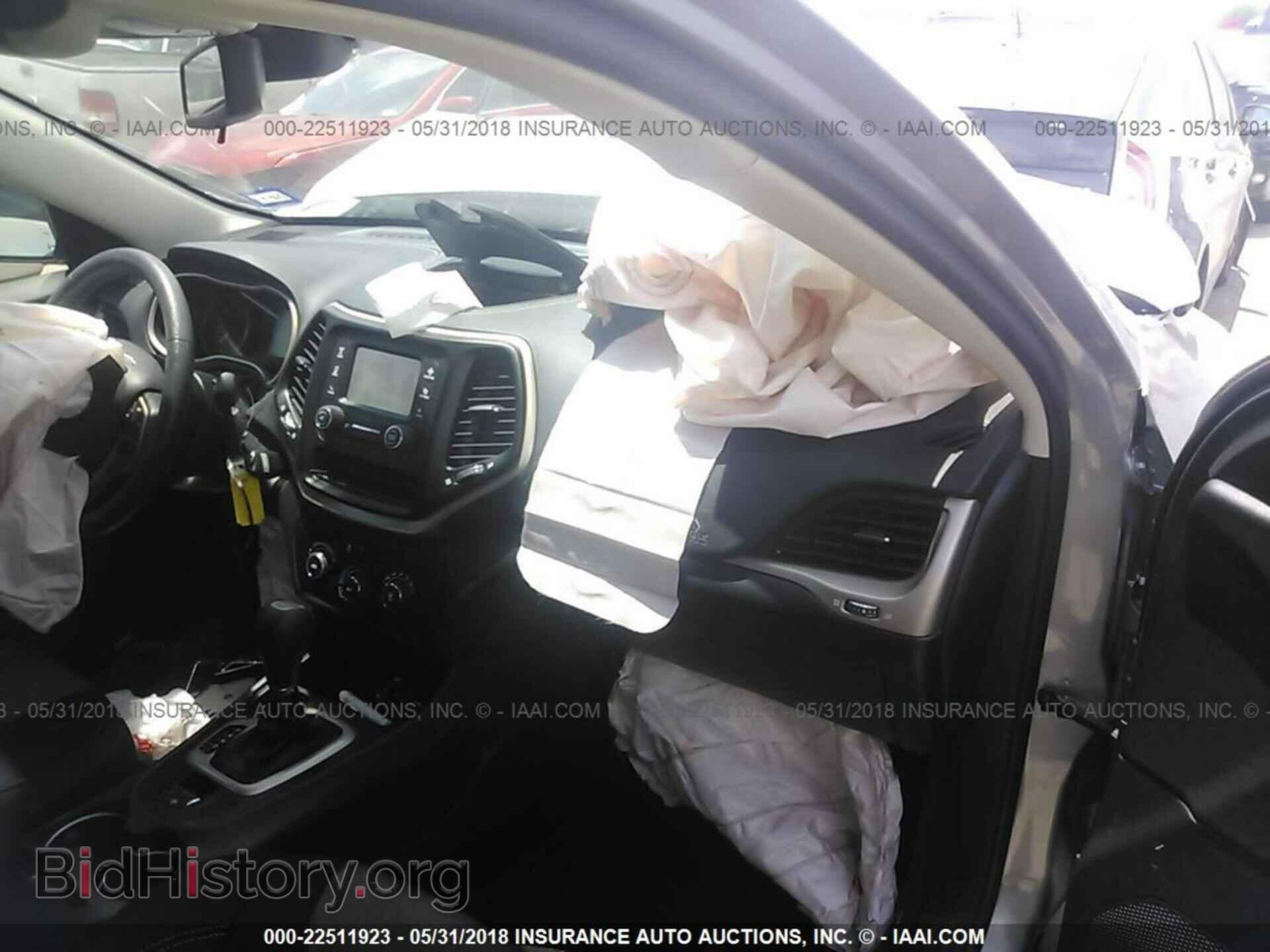 2014 Jeep Cherokee - VIN: 1C4PJLAB0EW199777 - Фото 5