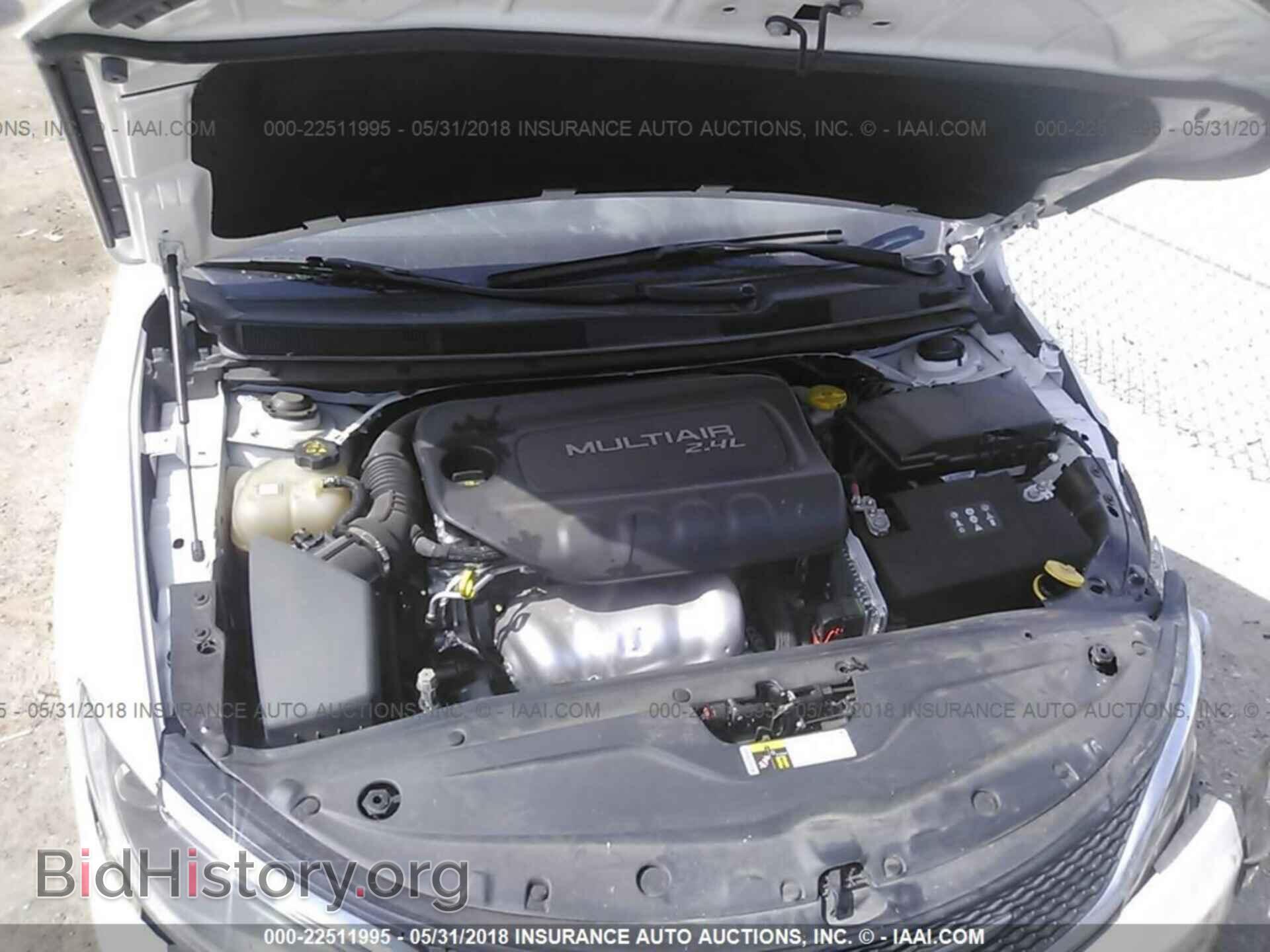 2015 Chrysler 200 - VIN: 1C3CCCCB7FN625532 - Фото 10