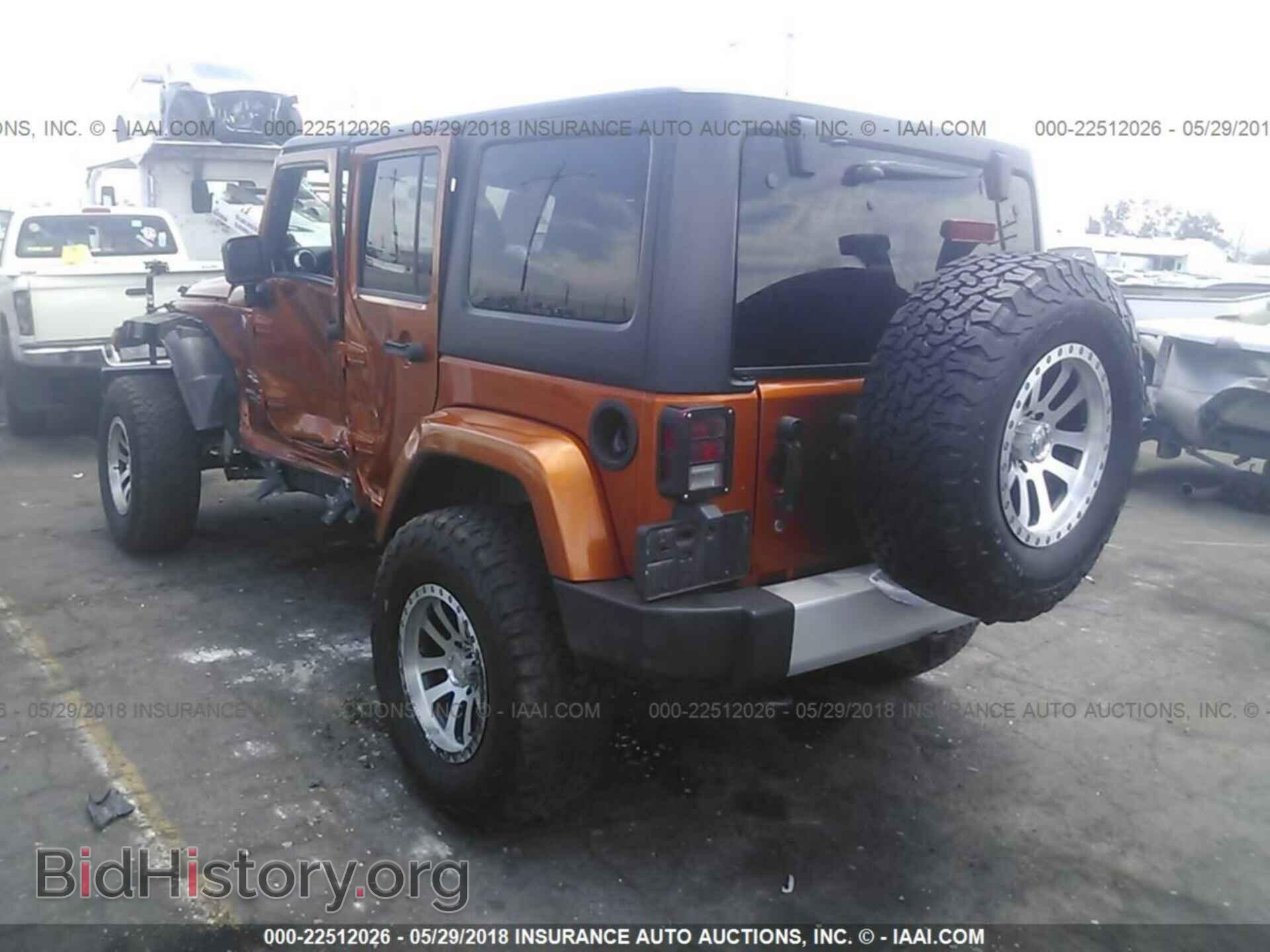 2011 Jeep Wrangler - VIN: 1J4HA5H1XBL520373 - Фото 3