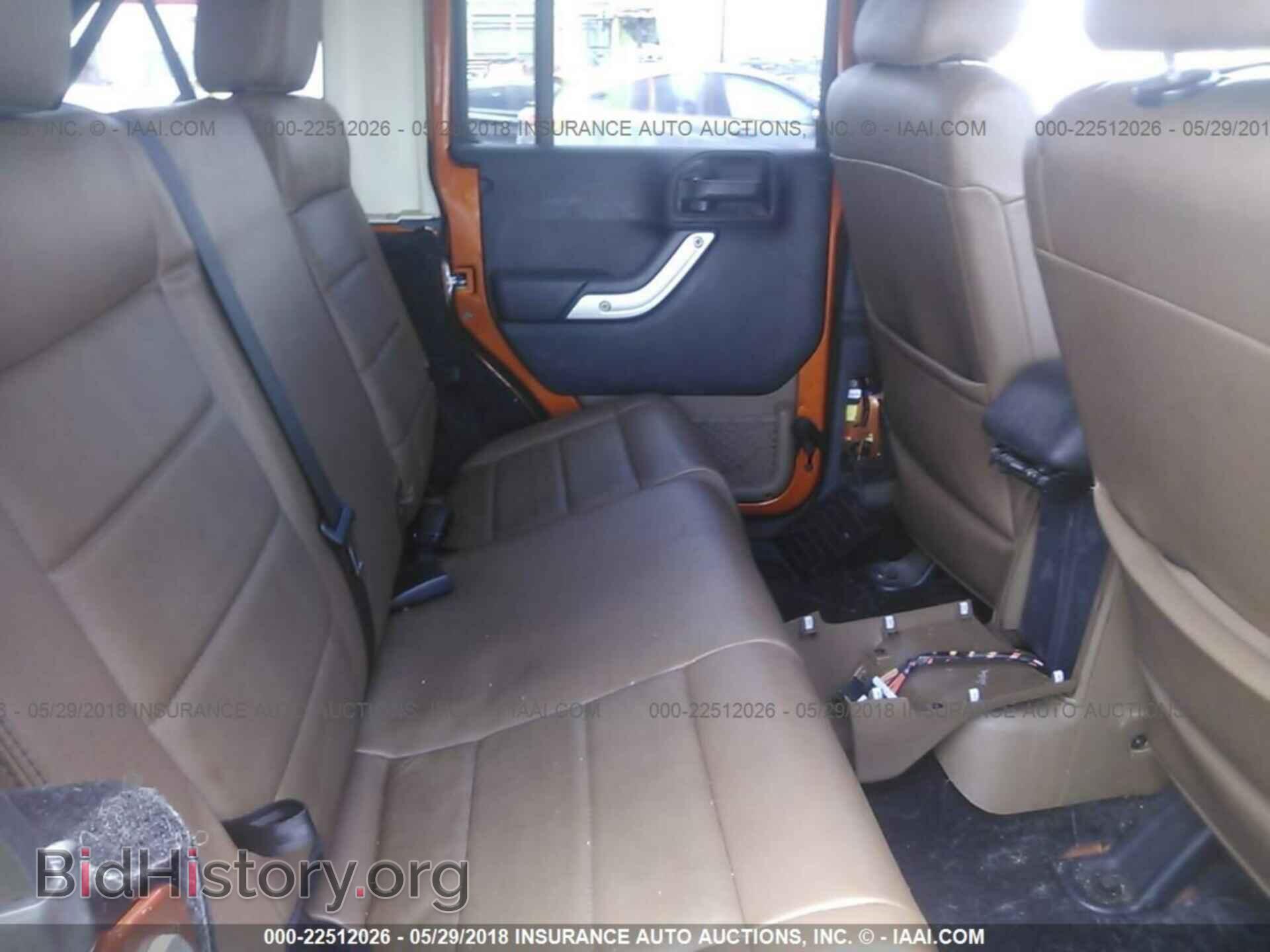 2011 Jeep Wrangler - VIN: 1J4HA5H1XBL520373 - Фото 8