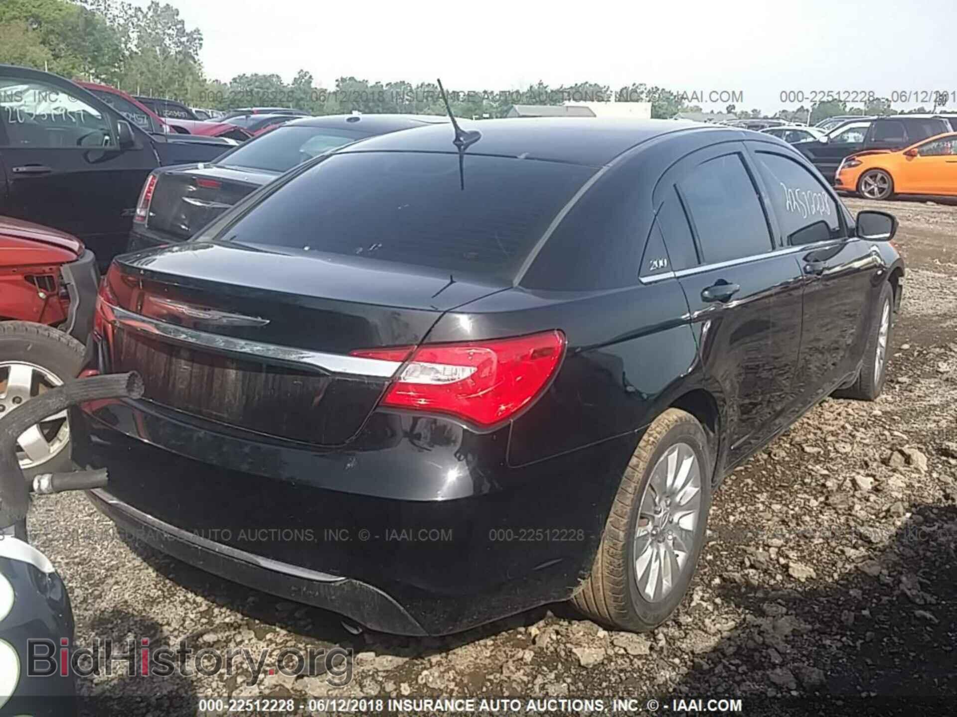 2012 Chrysler 200 - VIN: 1C3CCBAB5CN169135 - Photo 4