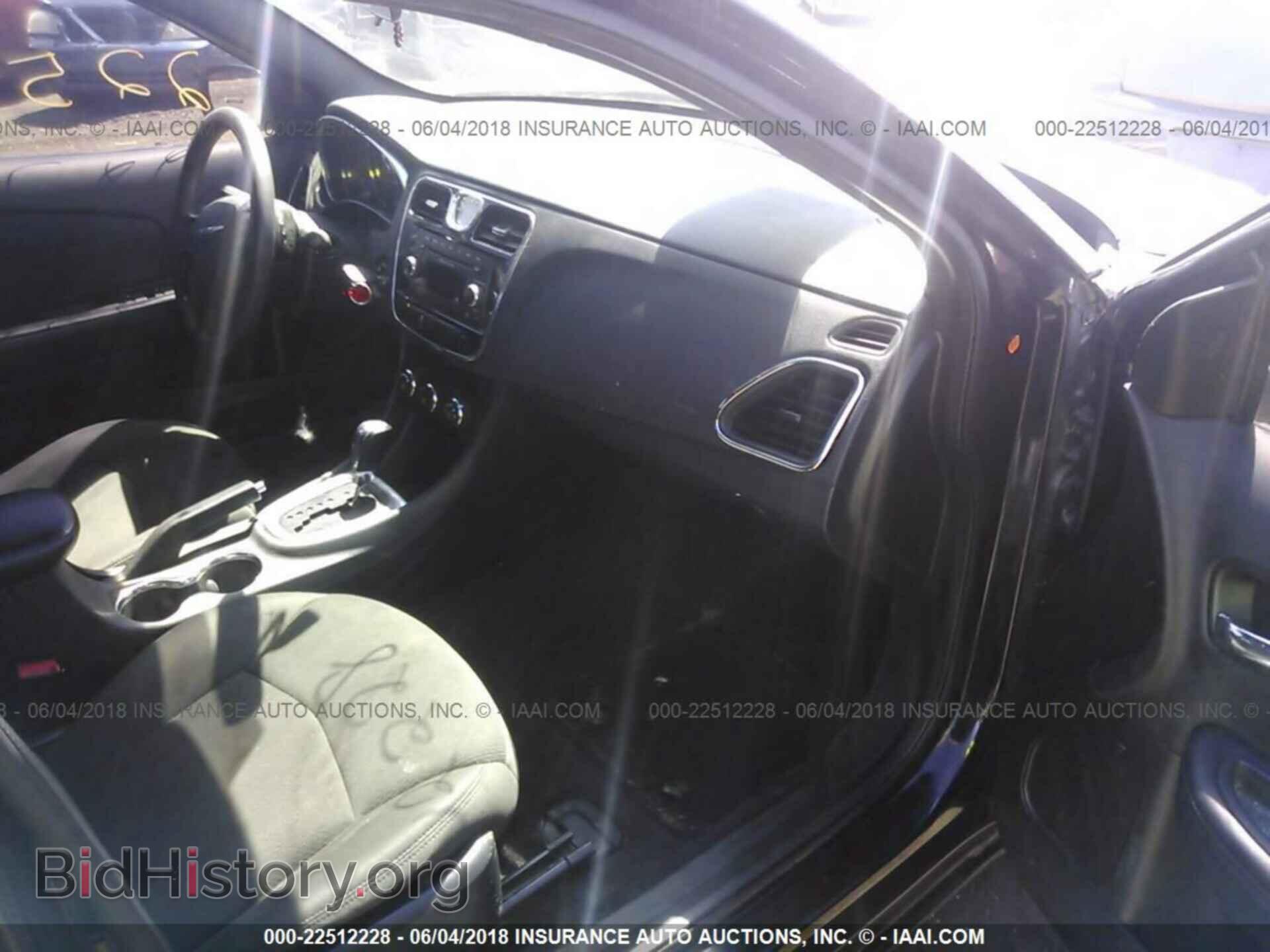 2012 Chrysler 200 - VIN: 1C3CCBAB5CN169135 - Photo 5