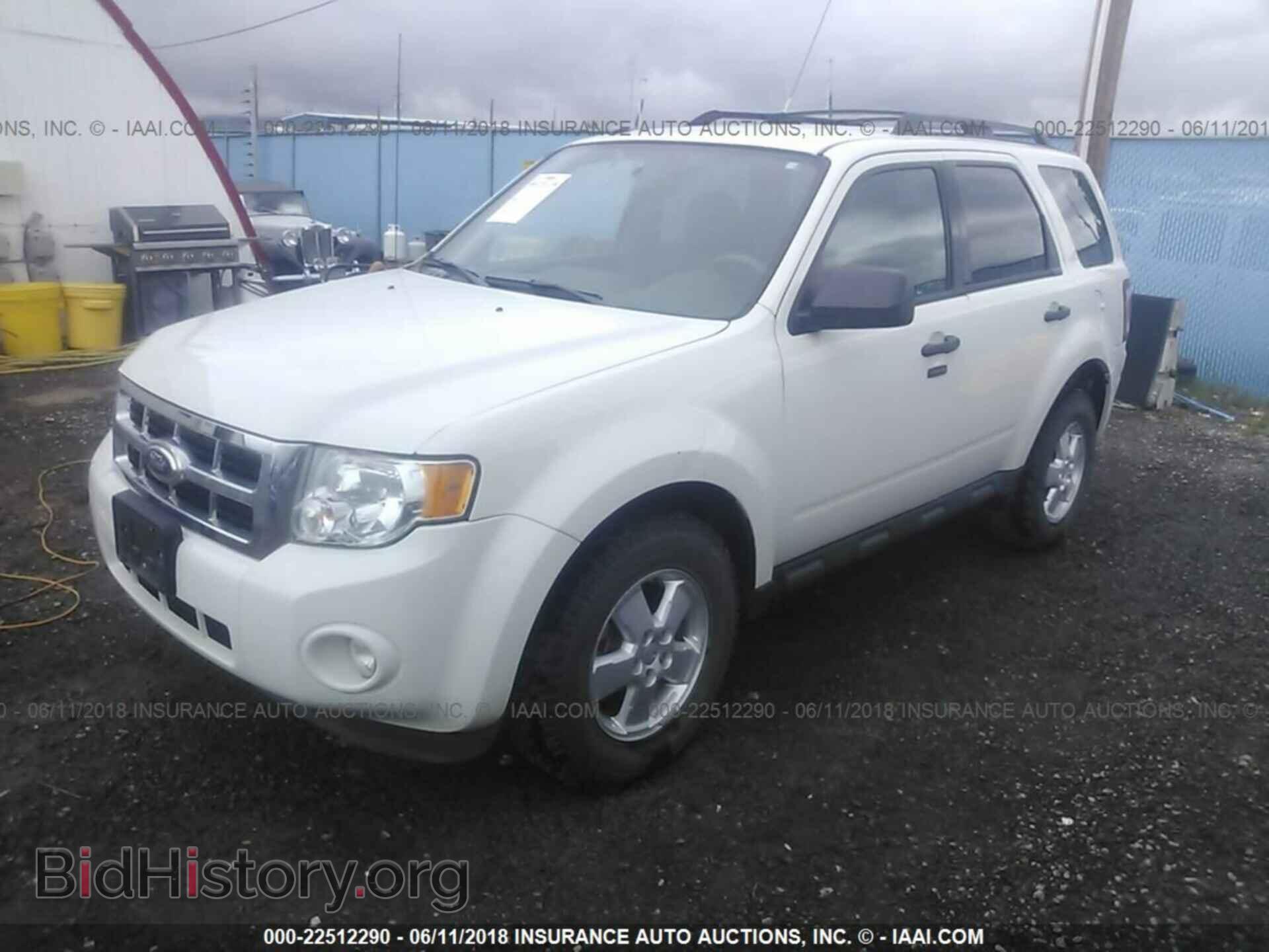 2011 Ford Escape - VIN: 1FMCU0D76BKC55960 - Photo 2