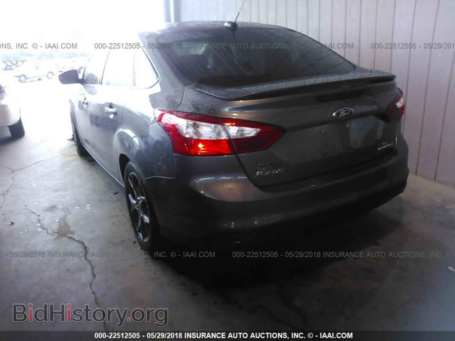 2014 Ford Focus - VIN: 1FADP3F28EL263405 - Photo 3