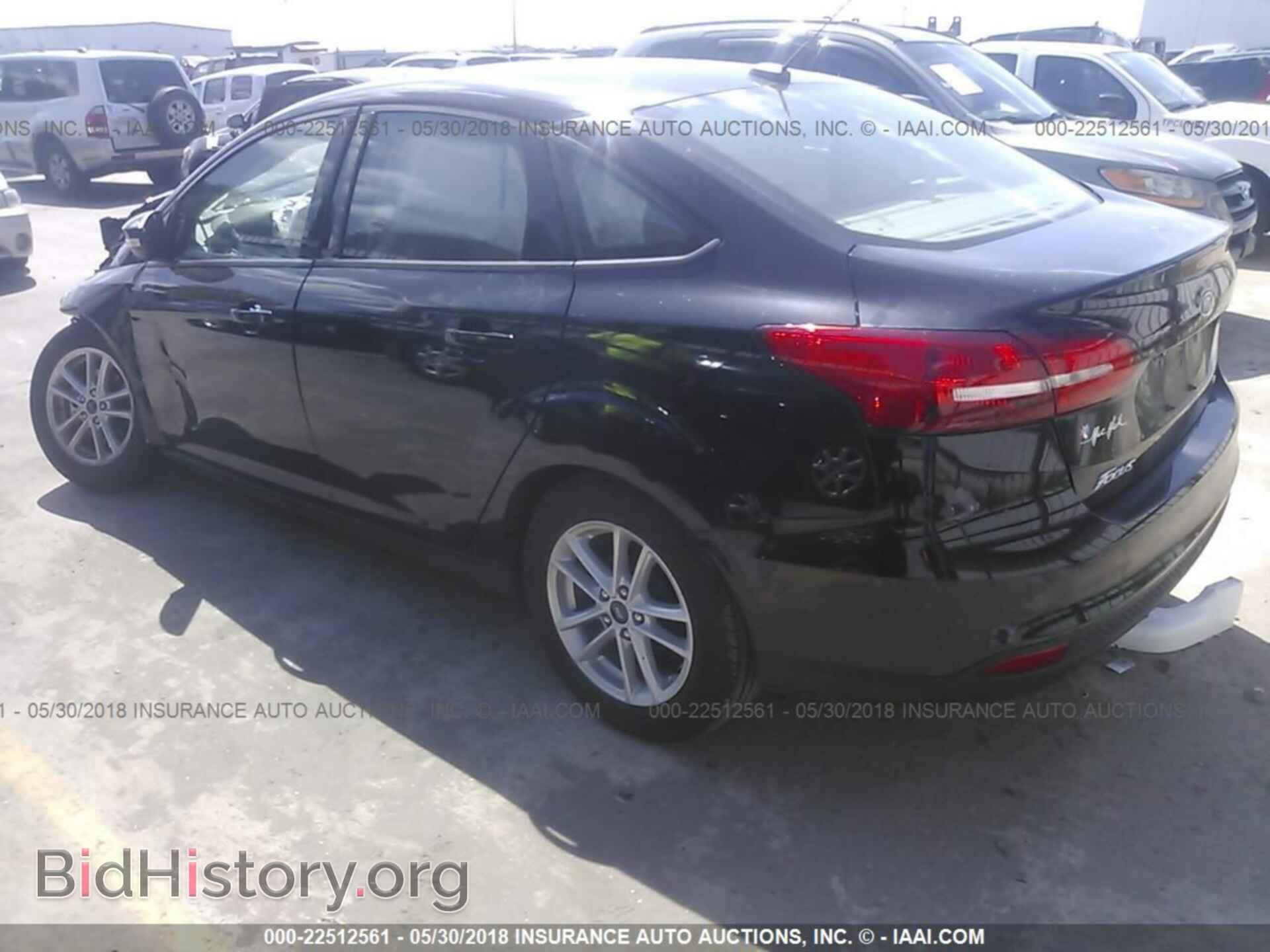 2017 Ford Focus - VIN: 1FADP3F27HL307592 - Фото 3