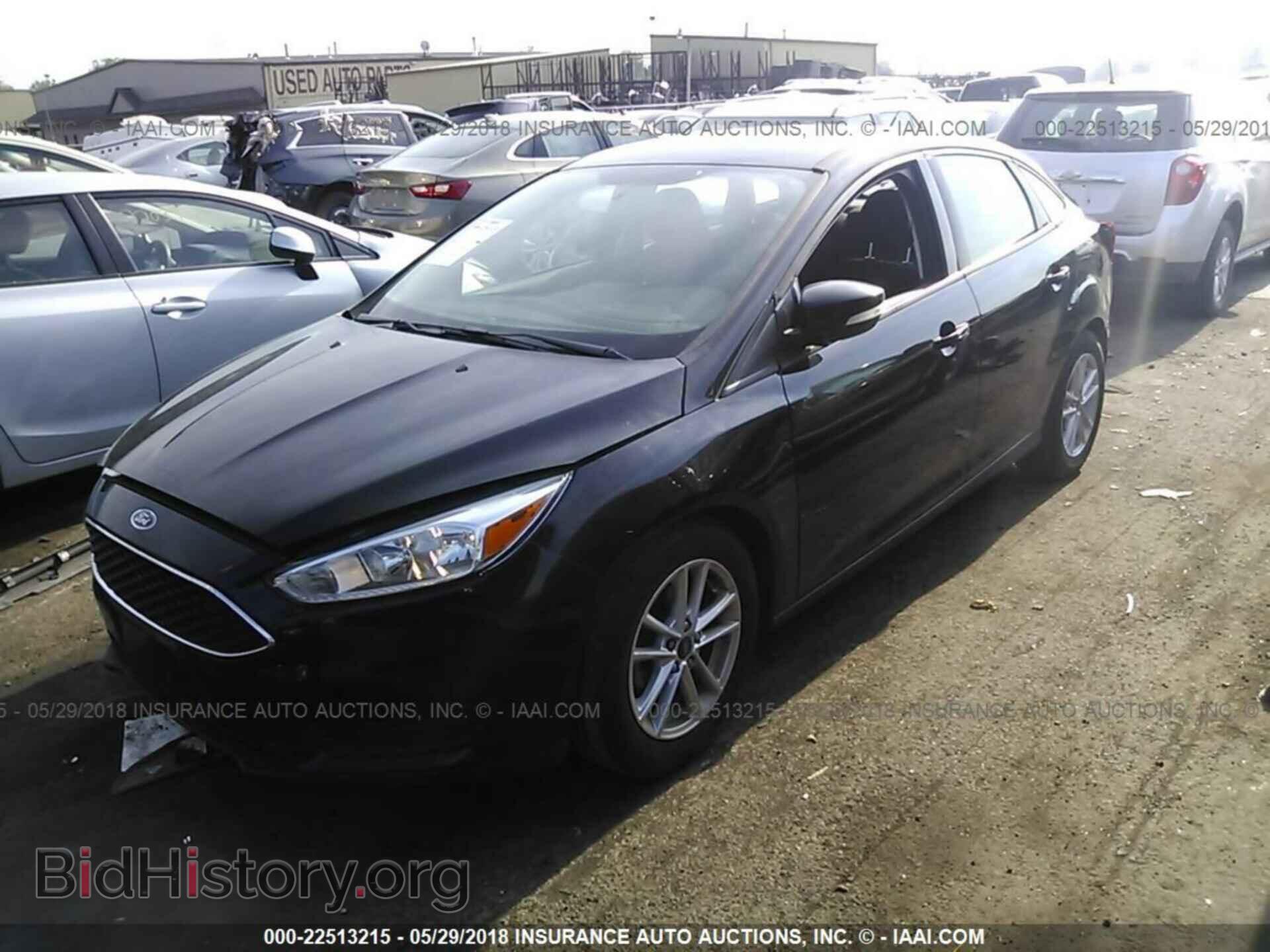 2016 Ford Focus - VIN: 1FADP3F28GL343659 - Photo 2