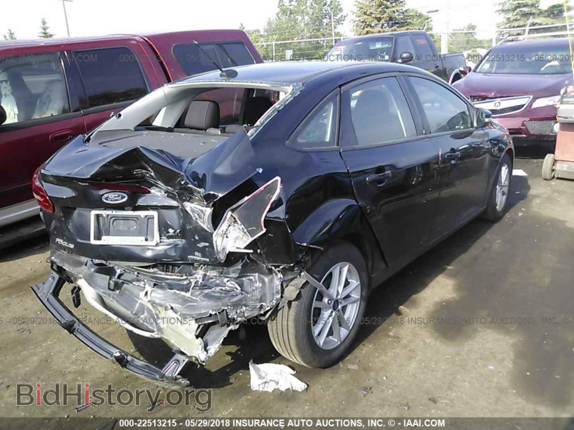 2016 Ford Focus - VIN: 1FADP3F28GL343659 - Photo 4