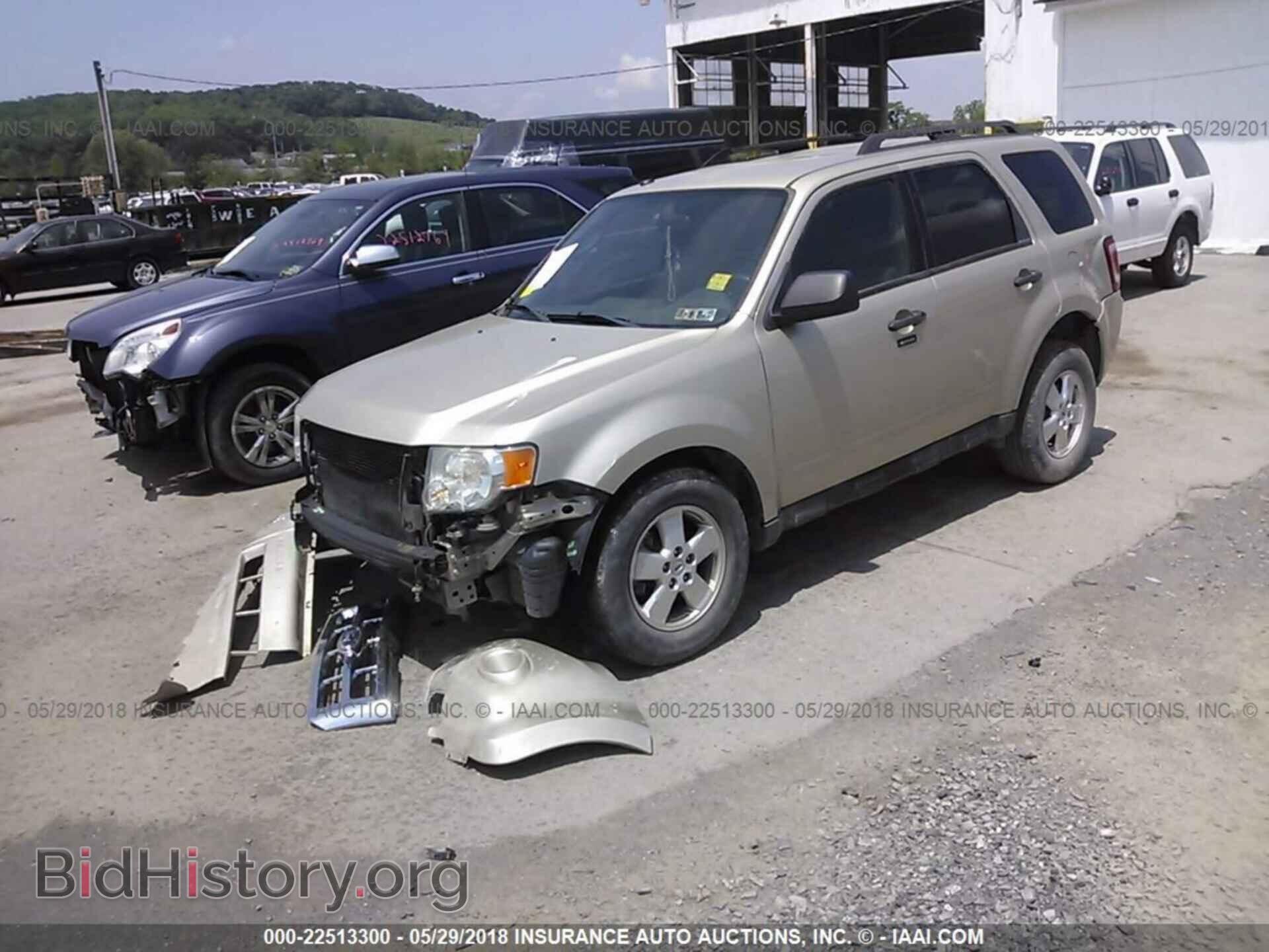 2011 Ford Escape - VIN: 1FMCU9D71BKB26416 - Фото 2