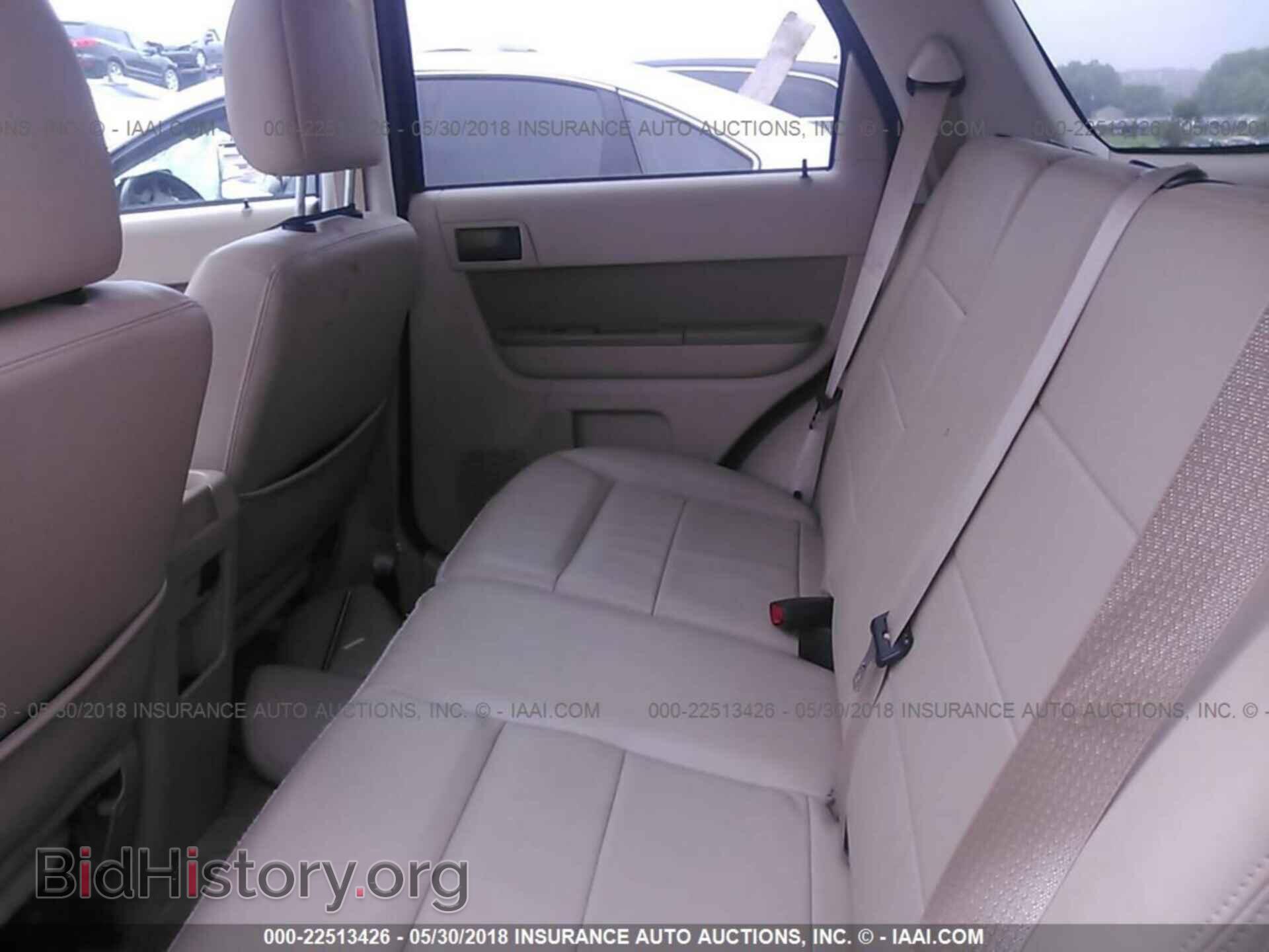 2011 Ford Escape - VIN: 1FMCU9D79BKB43318 - Photo 8