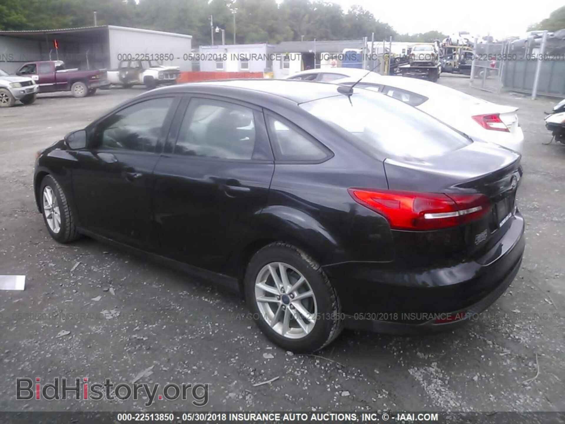 2015 Ford Focus - VIN: 1FADP3F27FL201835 - Photo 3
