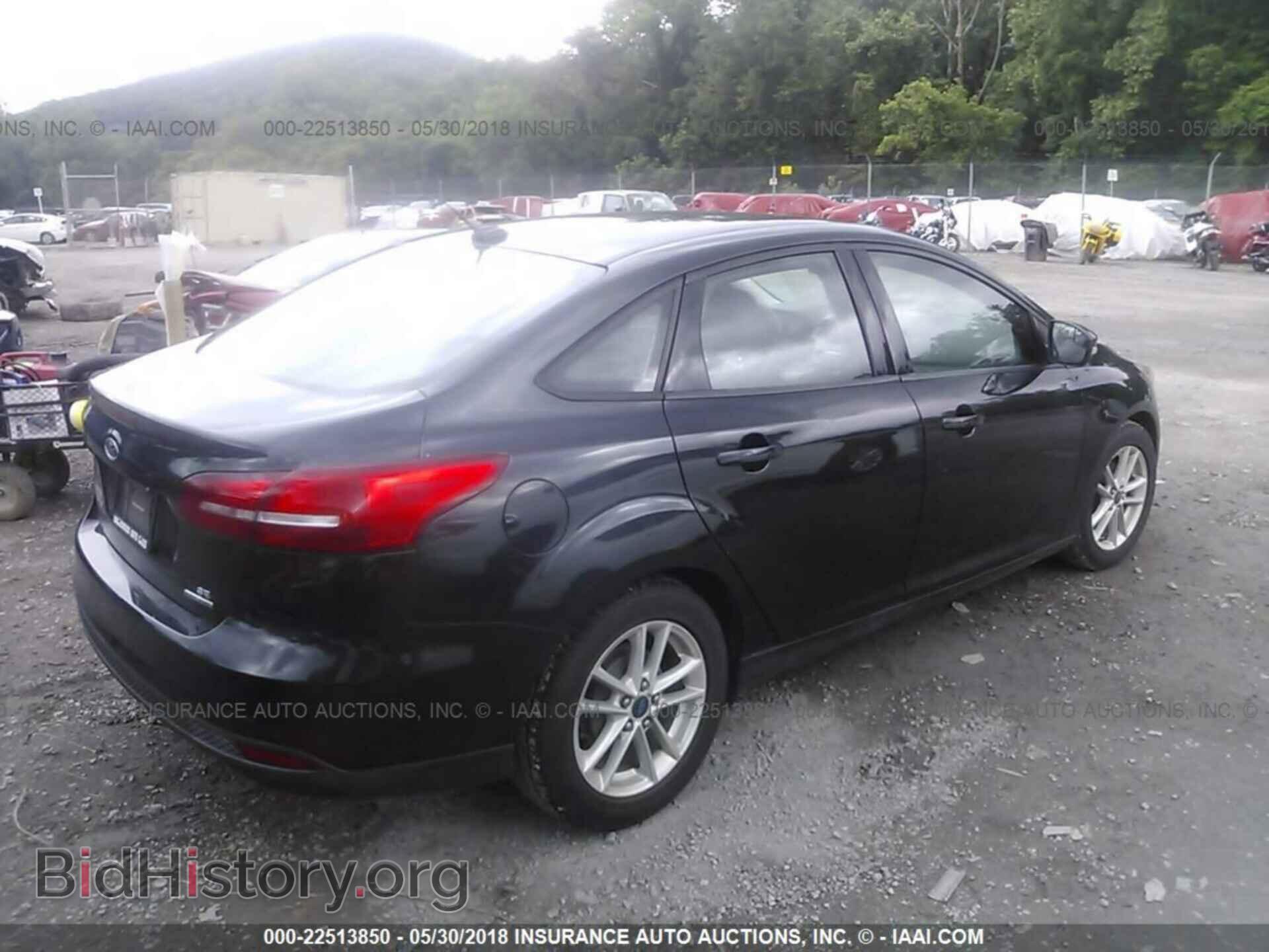 2015 Ford Focus - VIN: 1FADP3F27FL201835 - Photo 4