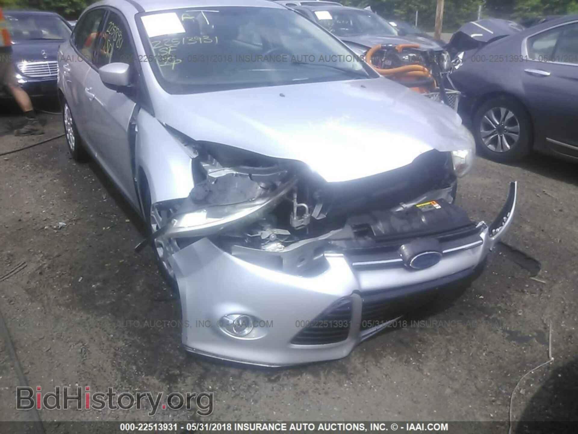 2012 Ford Focus - VIN: 1FAHP3F21CL132511 - Photo 6