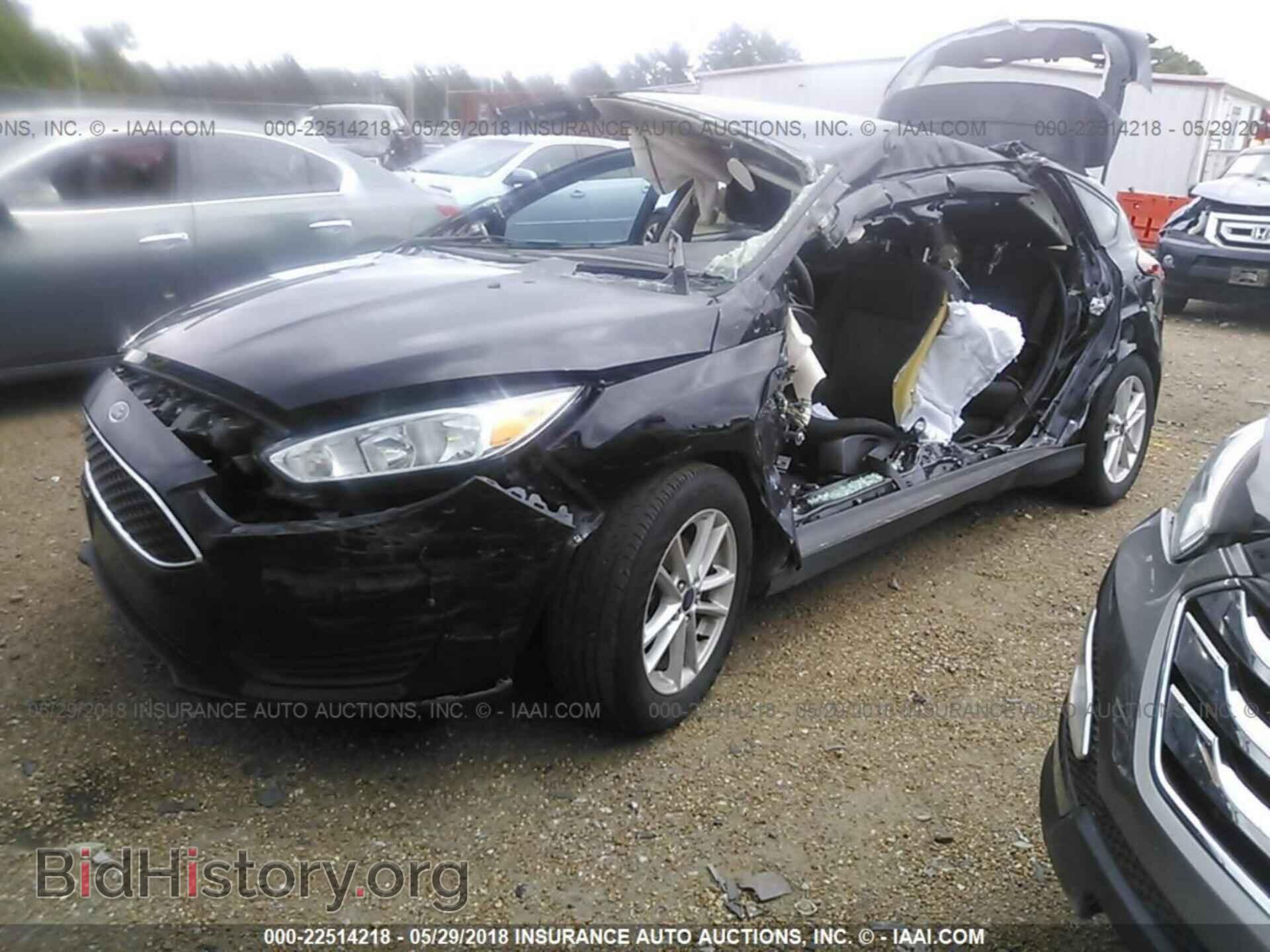 2016 Ford Focus - VIN: 1FADP3K20GL381747 - Photo 2