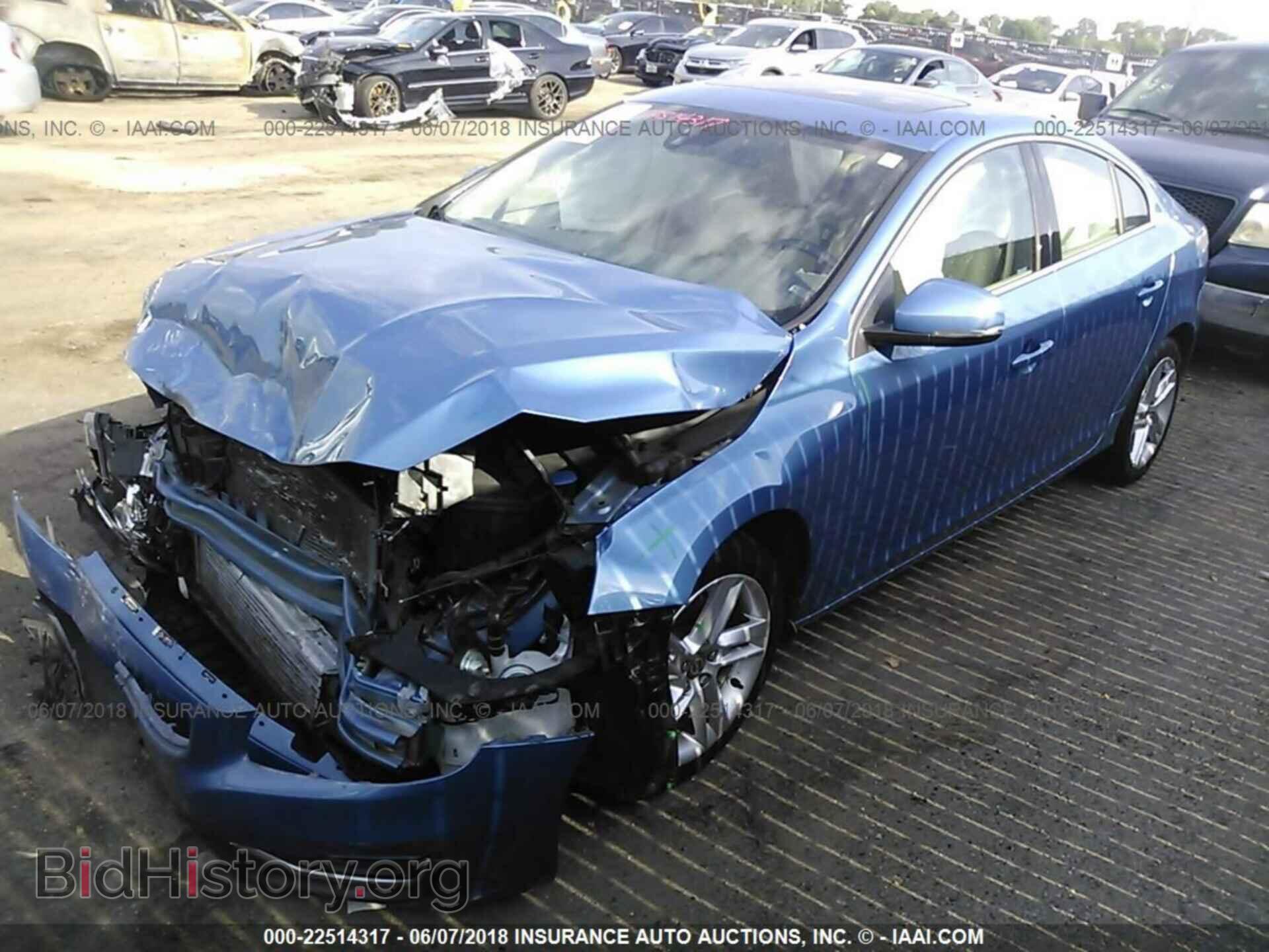 2015 Volvo S60 - VIN: YV140MFK4F1355722 - Фото 2