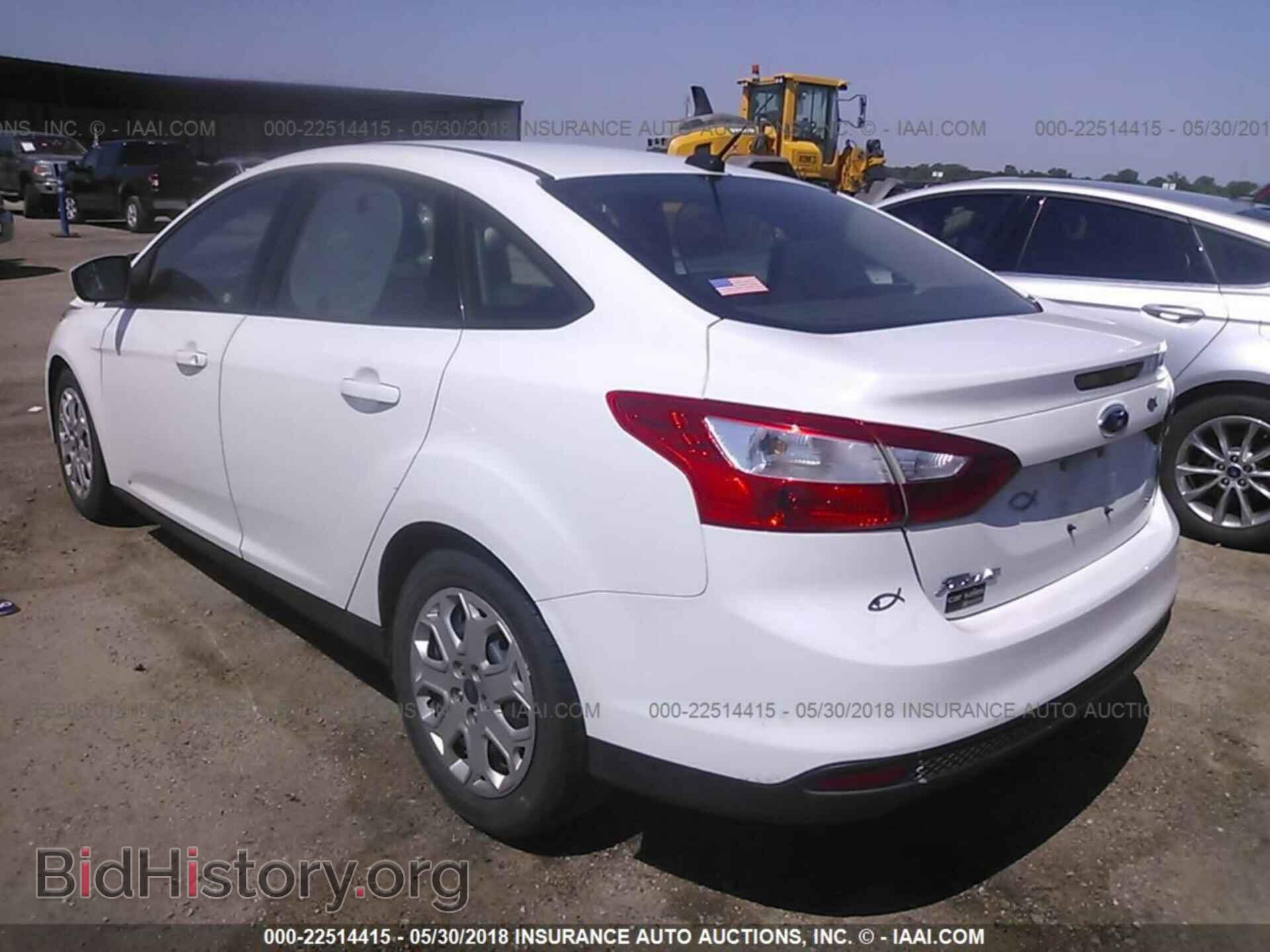 2012 Ford Focus - VIN: 1FAHP3F27CL357368 - Photo 3