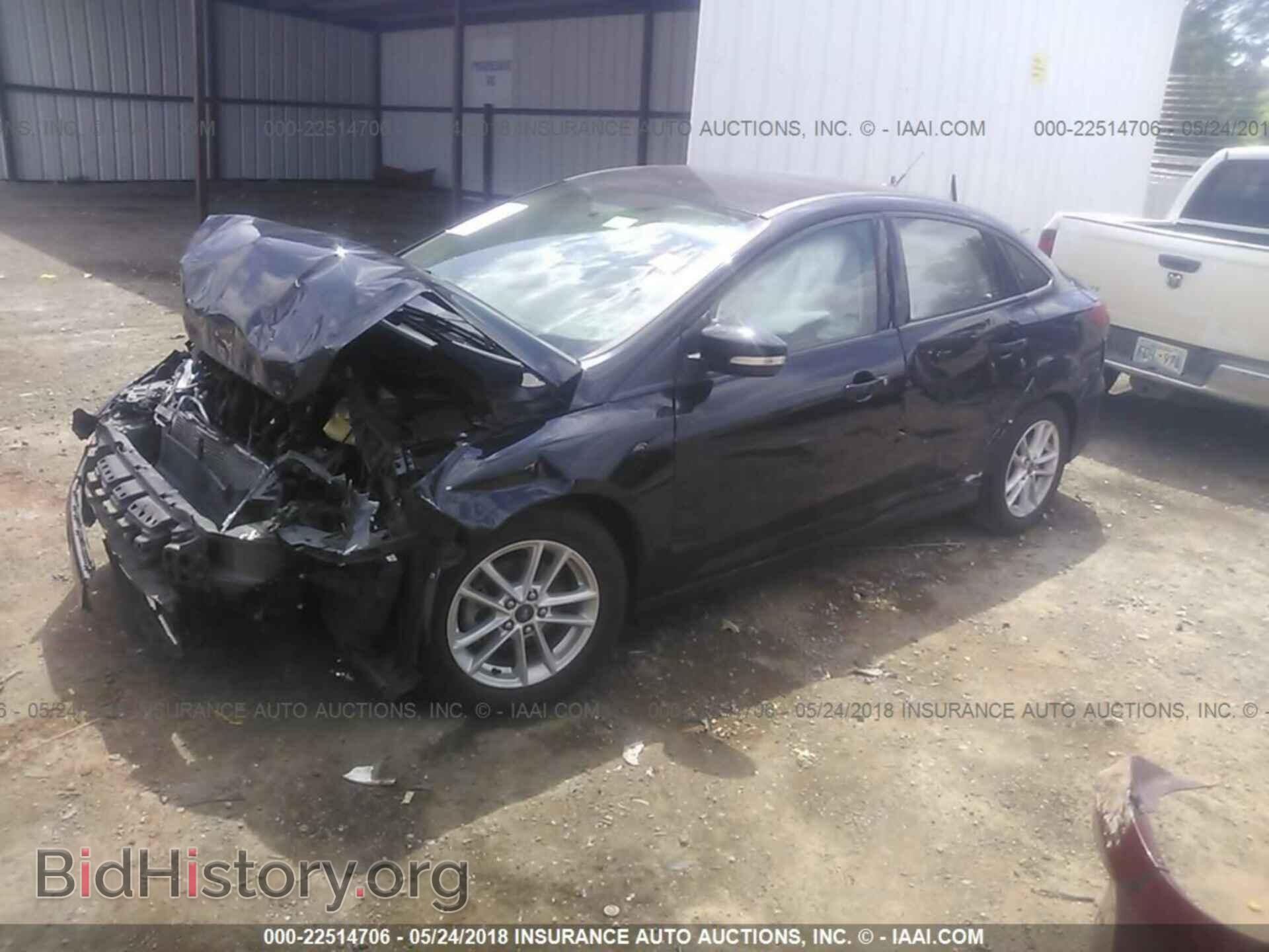 2016 Ford Focus - VIN: 1FADP3F22GL253116 - Photo 2