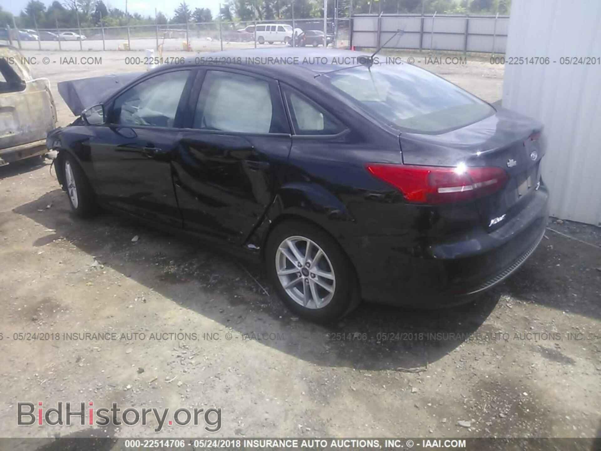 2016 Ford Focus - VIN: 1FADP3F22GL253116 - Photo 3